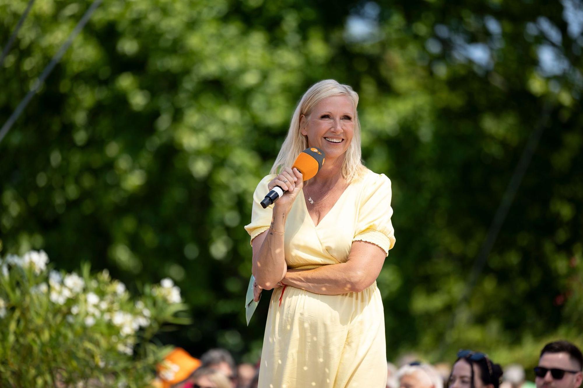 Andrea Kiewel hatte noch nie eine „Fernsehgarten“-Ausgabe gesehen, als sie zum Casting erschien. (Bild: ZDF / Jana Kay)