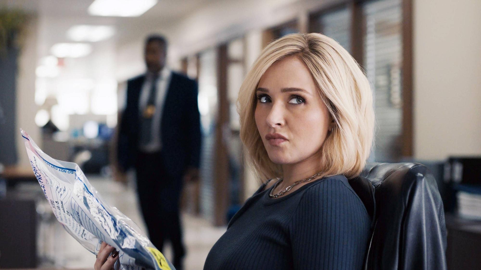 Hayden Panettiere posiert.
