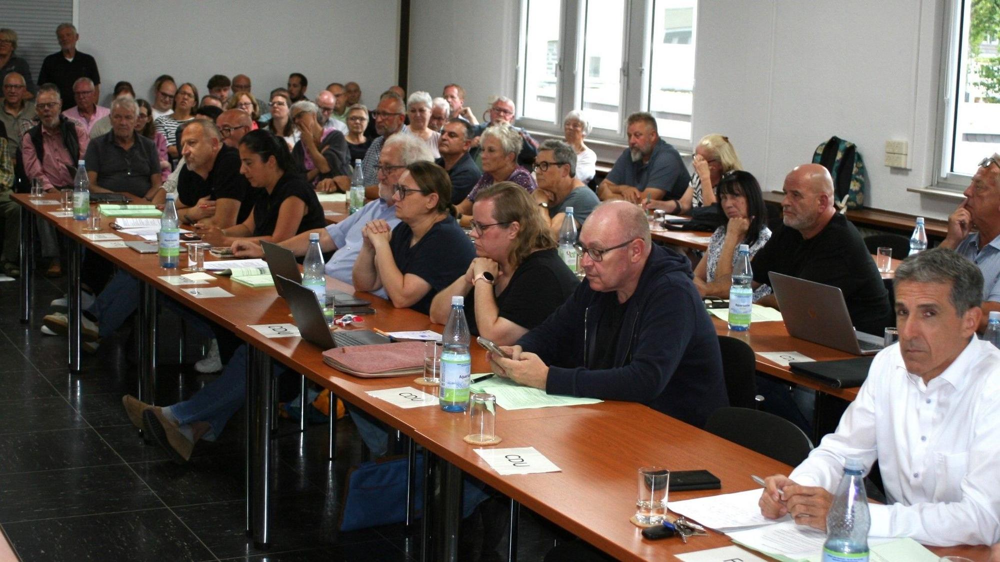 Auch in der jüngsten Sitzung war das Verhalten von Bürgermeister Rainer Viehof Thema im Eitorfer Rat. Archivfoto.