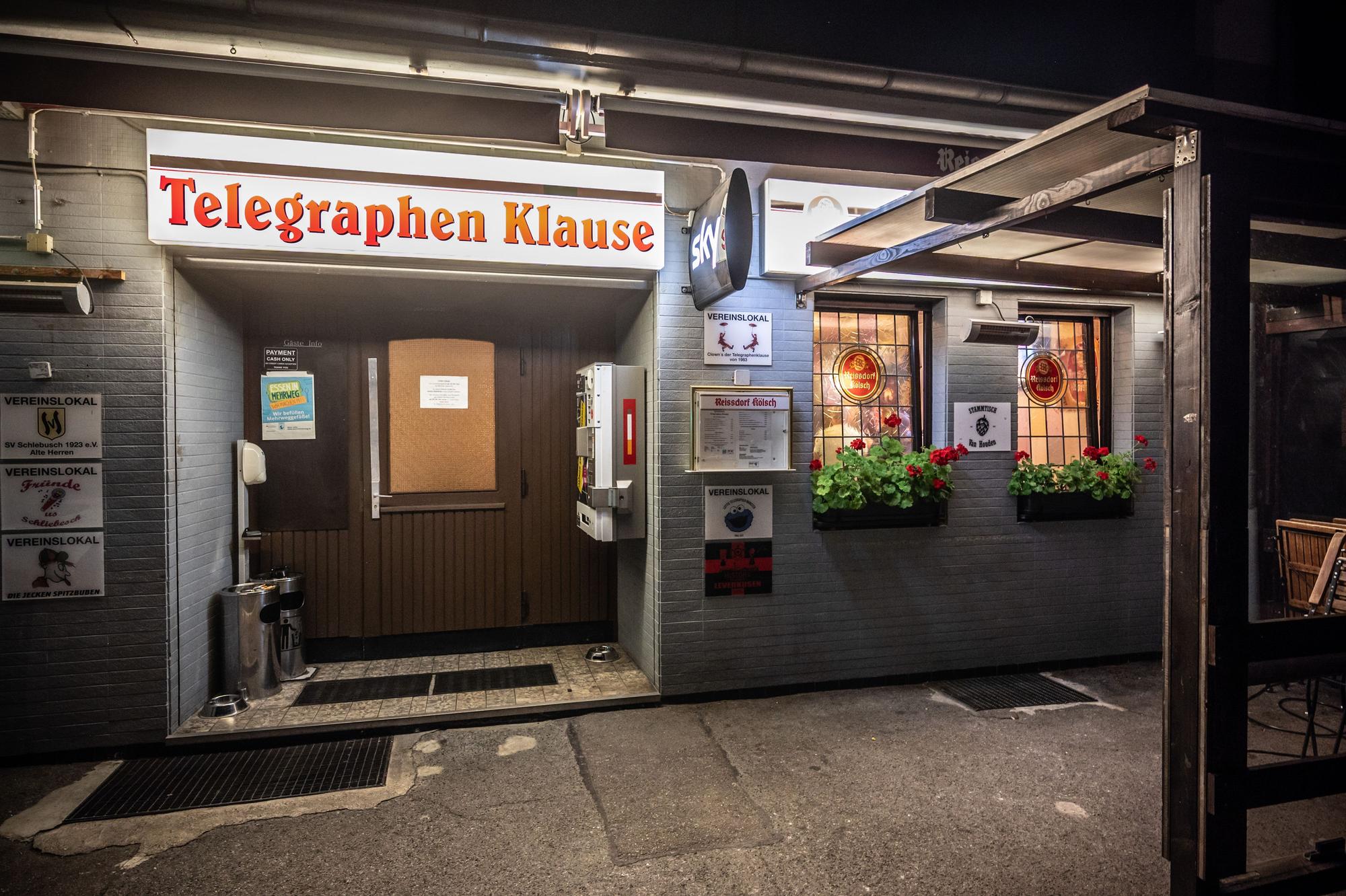 Telegraphenklause: Die Wirtinnen Lotti und Sandsa Schulz stehen für Beständigkeit. Bild: Ralf Krieger
