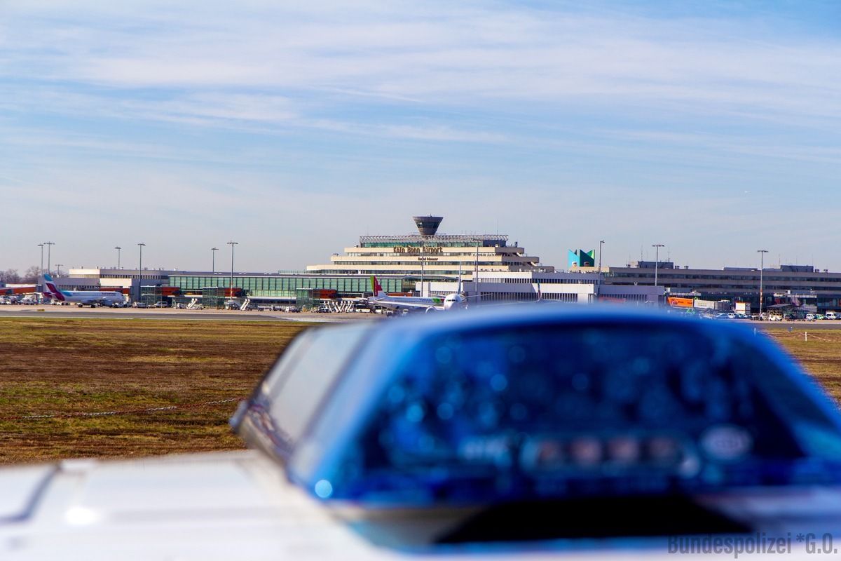 Ein Symbolbild der Bundespolizei am Flughafen Köln/Bonn.
