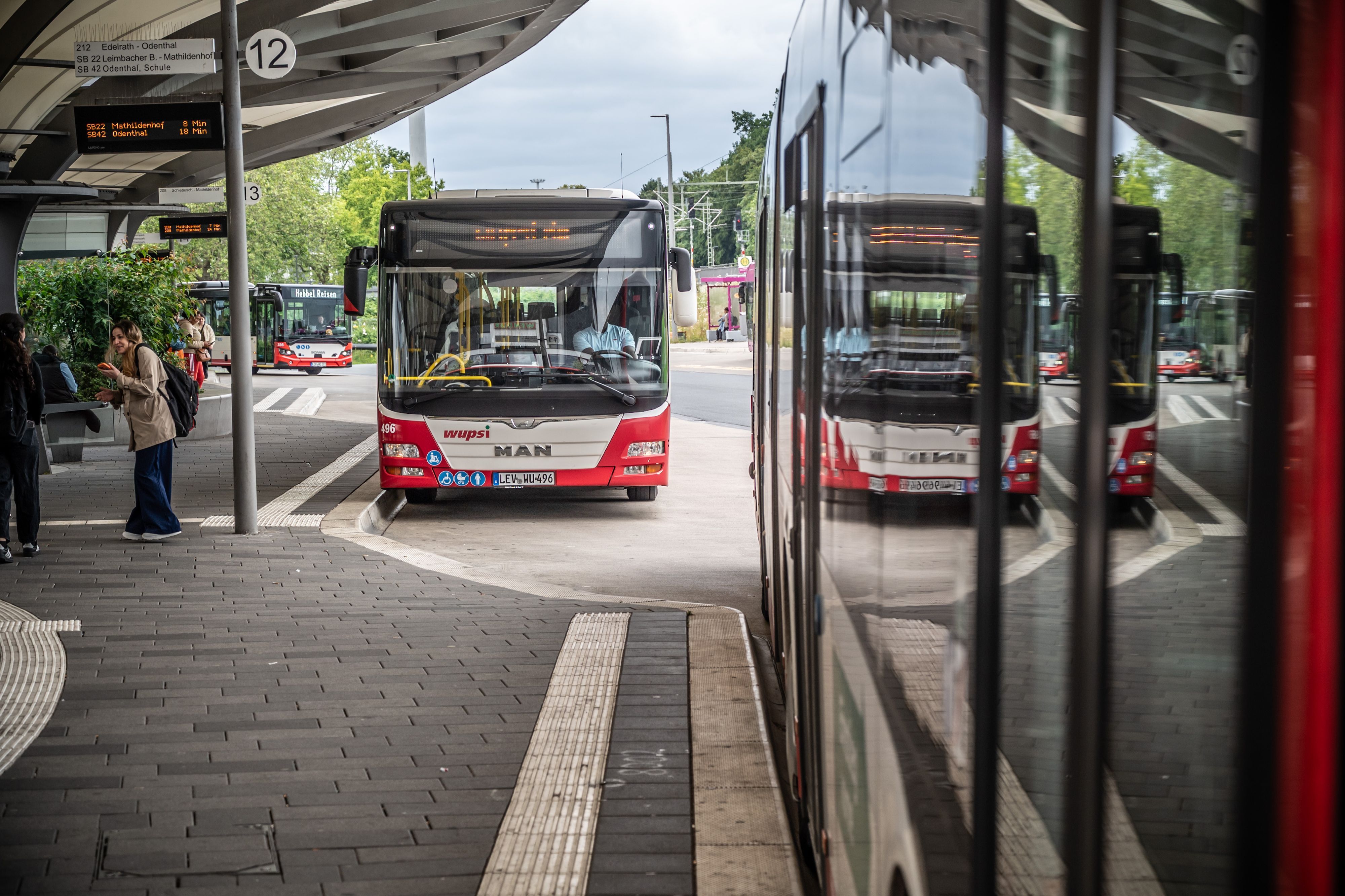 Wupsi-Busse in Leverkusen Mitte: Das Unternehmen wird mindestens bis Ende 2030 von Marc Kretkowski geführt.