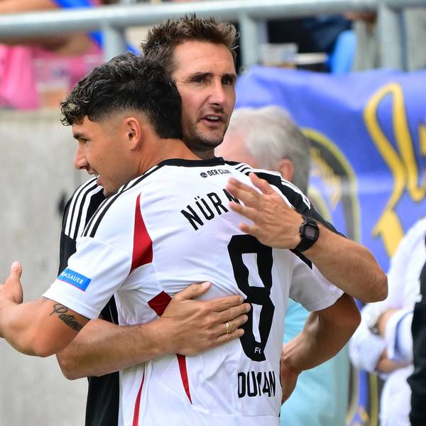 18.08.2024 - Fussball - Saison 2024 2025 - DFB-Pokal - 01. Runde: 1. FC Saarbrücken - 1. FC Nürnberg FCN Club - Sportfoto Zink/MeZi - xmexzix - regulations prohibit any use of photographs as image sequences and/or quasi-video - only for editorial use - Taylan Duman 8, 1. FC Nürnberg / FCN Miroslav Klose Trainer 1. FC Nürnberg / FCN vor Einwechslung *** 18 08 2024 Football season 2024 2025 DFB Pokal 01 round 1 FC Saarbrücken 1 FC Nürnberg FCN Club Sportfoto Zink MeZi xmexzix regulations prohibit any use of photographs as image sequences and or quasi video only for editorial use Taylan Duman 8, 1 FC Nürnberg FCN Miroslav Klose Trainer 1 FC Nürnberg FCN before substitution