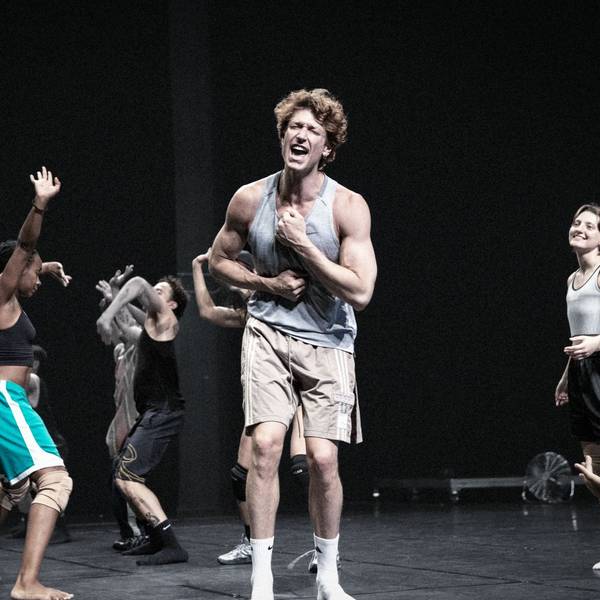 Daniel Donskoy (oben) und Diego Rodriguez in „Rebel Rebel“, dem Eröffnungsstück der Ruhrtriennale 2026