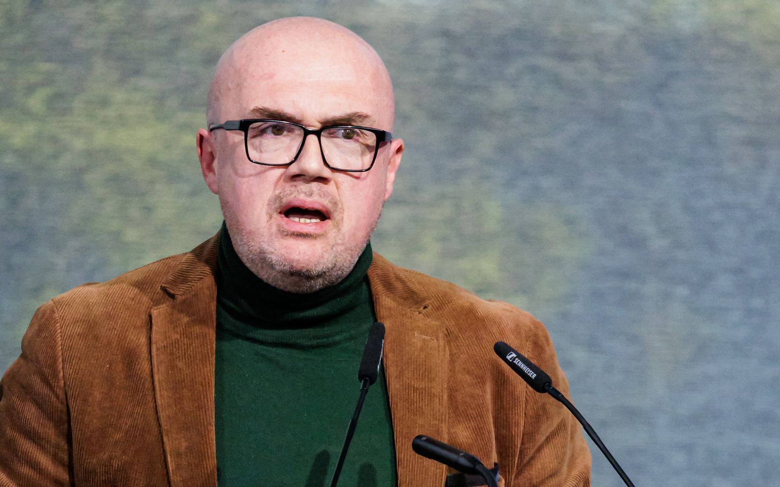 Hans-Thomas Tillschneider war im Podcast „Amann unframed“ zu Gast - bis er die Aufnahme abbrach. (Bild: 2026 Getty Images/Jens Schlueter)