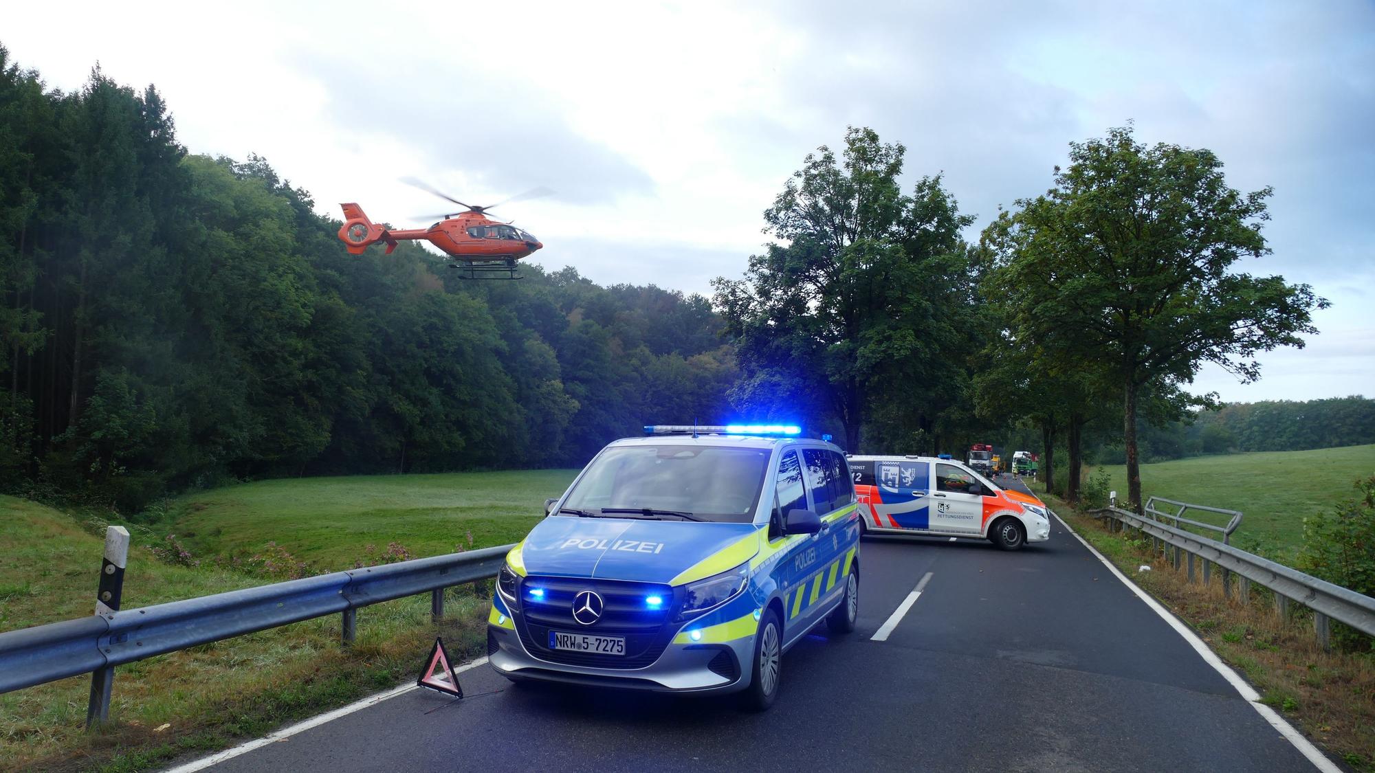 Mit einem Hubschrauber wurde die 18-Jährige ins Krankenhaus nach Merheim geflogen.
