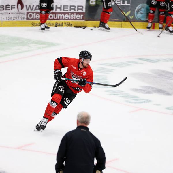Marcel Noebels, Neuzugang der Kölner Haie, beim Training in Bad Tölz