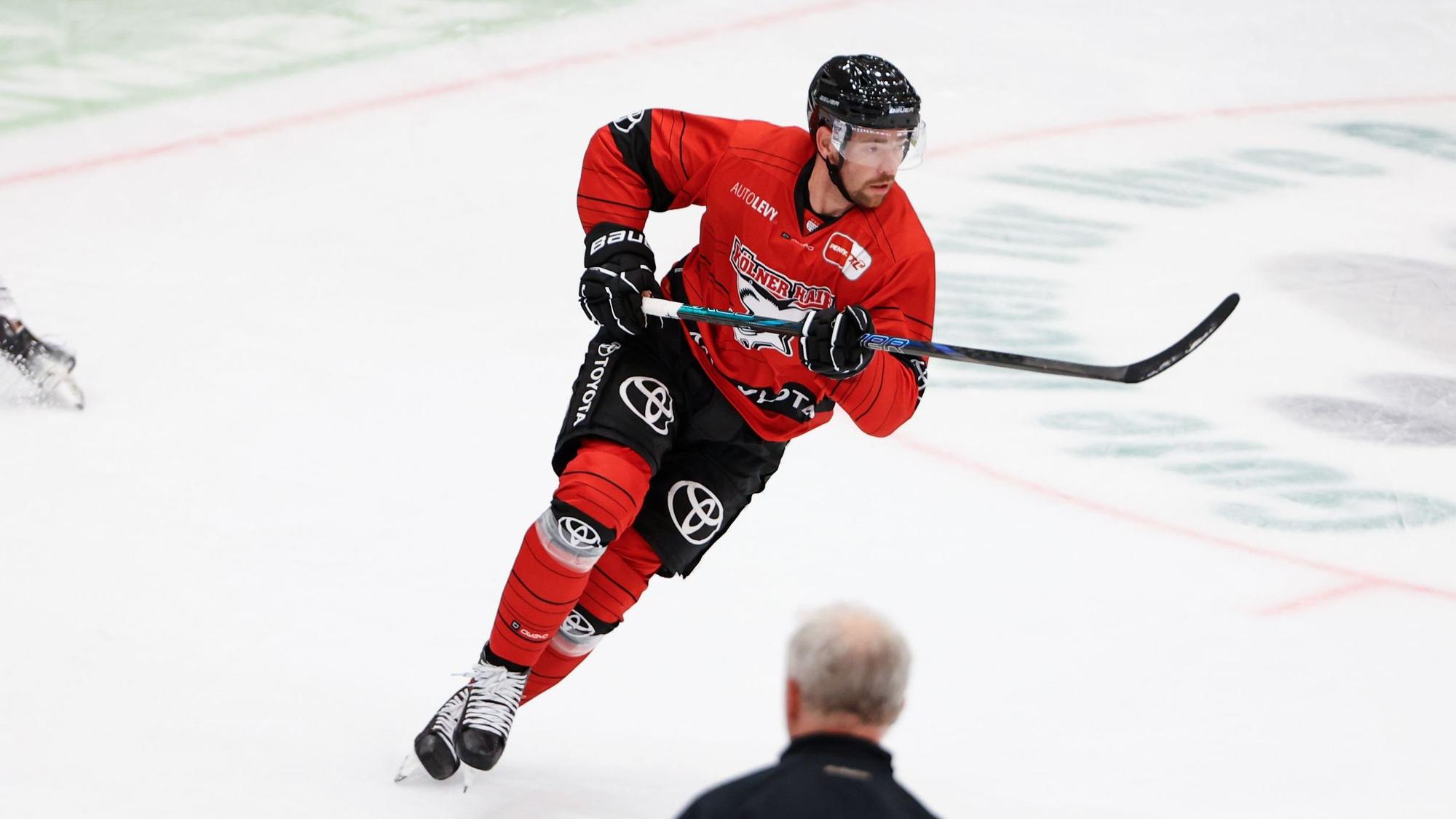 Marcel Noebels, Neuzugang der Kölner Haie, beim Training in Bad Tölz