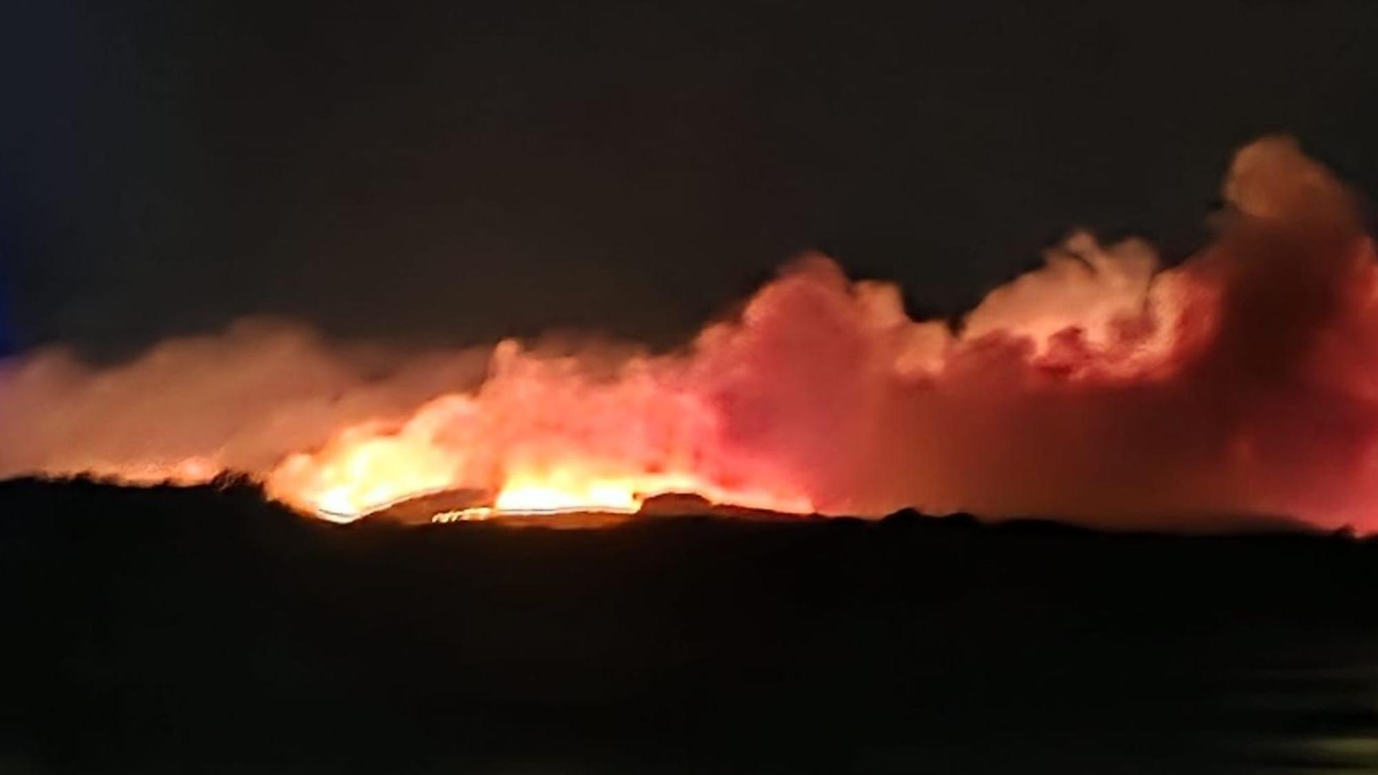 Landwirt Markus Wipperfürth fuhr der Schreck durch alle Glieder, als er auf der A4 bei der Anfahrt nach Hürtgenwald diesen Feuerball sah.