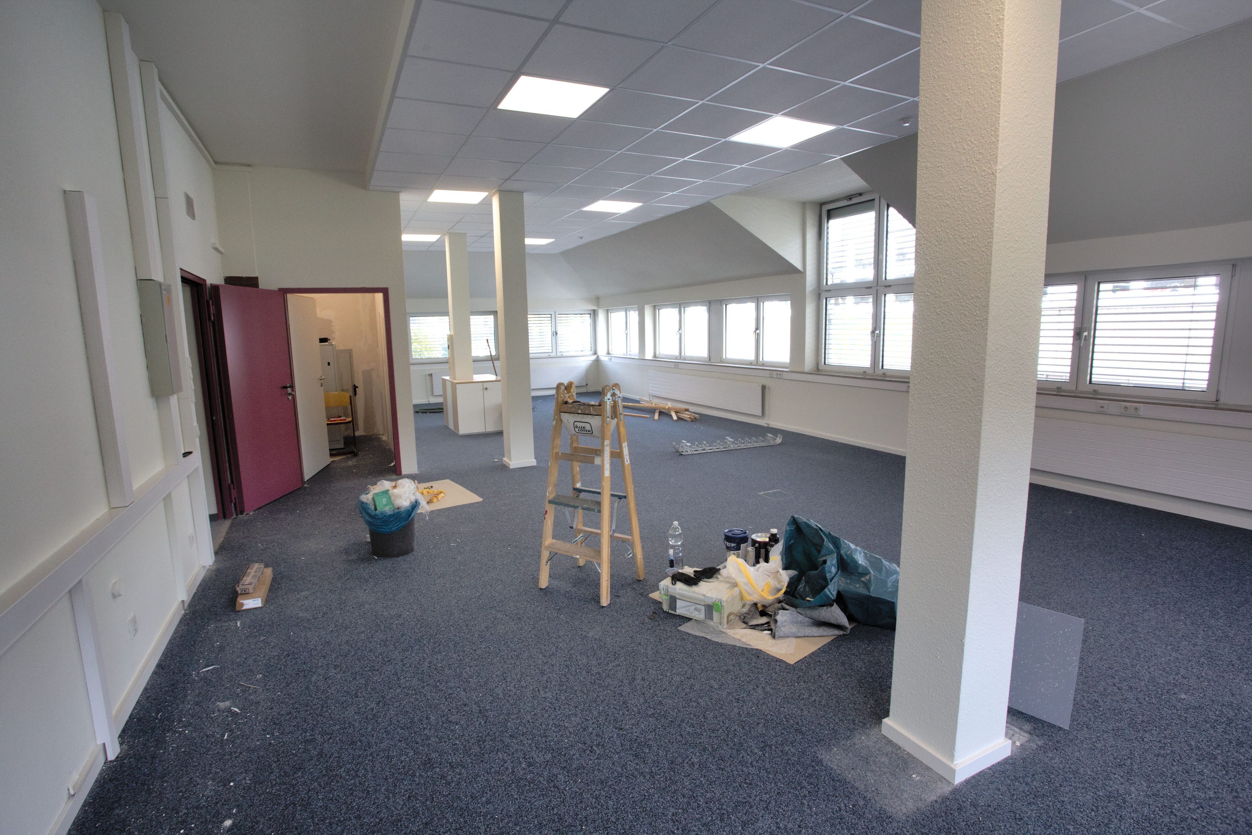 Der leere Raum, welcher zum Selbstlernzentrum werden soll.