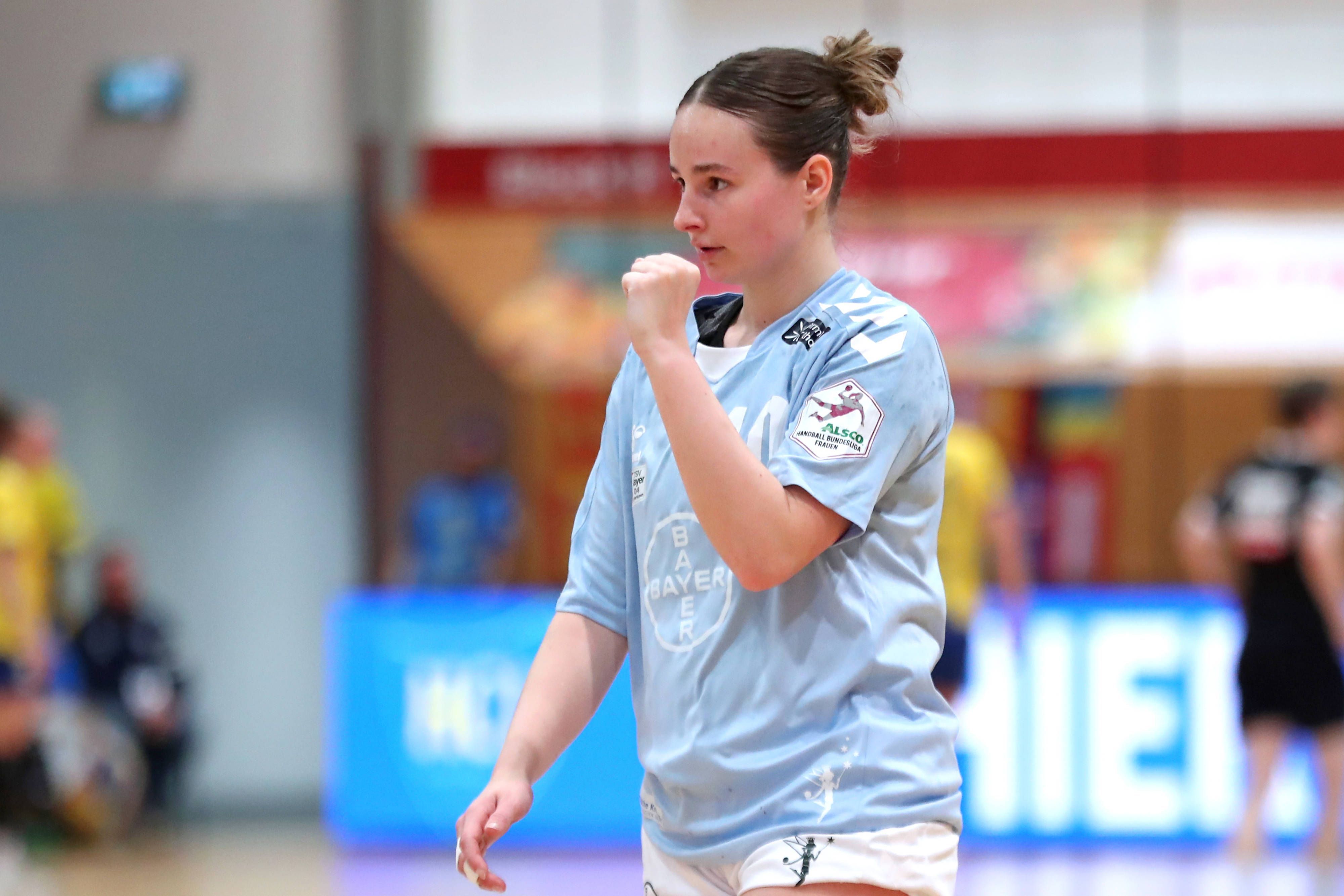 Handball, 2. Alsco HBF: HC Leipzig - Bayer 04 Leverkusen 22.03.2026 Sophia Cormann 10, Bayer Leverkusen mit Siegerfaust. 2. Alsco Handball Bundesliga Frauen, HBF, Saison 2025/ 2026, 21. Spieltag: HC Leipzig vs. TSV Bayer 04 Leverkusen am 22.03.2026 in der Sporthalle Brüderstraße Leipzig. *** Handball, 2 Alsco HBF HC Leipzig Bayer 04 Leverkusen 22 03 2026 Sophia Cormann 10, Bayer Leverkusen with winning fist 2 Alsco Handball Bundesliga Frauen, HBF, Saison 2025 2026, 21 Spieltag HC Leipzig vs TSV Bayer 04 Leverkusen am 22 03 2026 in der Sporthalle Brüderstraße Leipzig Copyright: xBEAUTIFULxSPORTS/JanxKaeferx