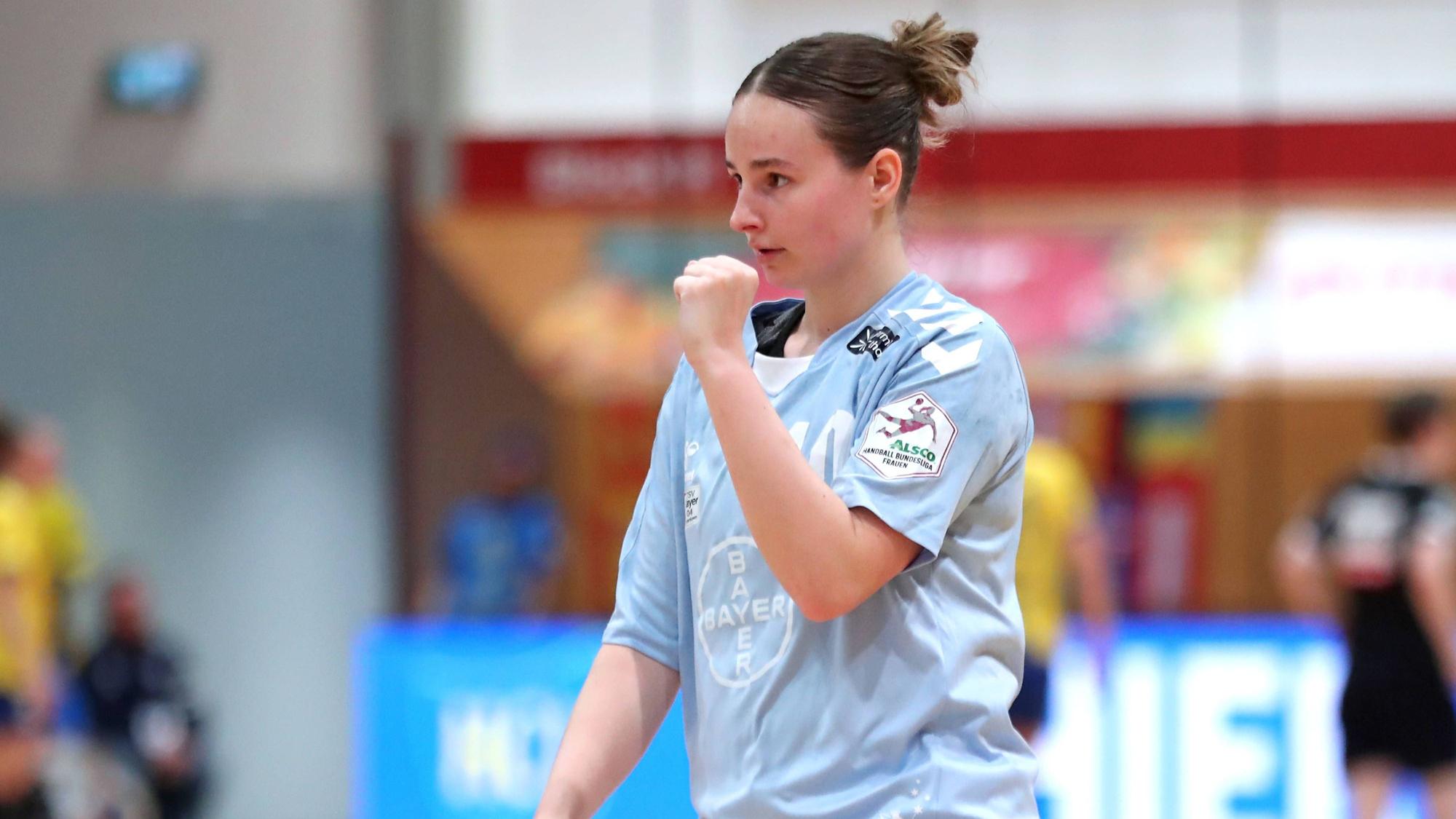 Handball, 2. Alsco HBF: HC Leipzig - Bayer 04 Leverkusen 22.03.2026 Sophia Cormann 10, Bayer Leverkusen mit Siegerfaust. 2. Alsco Handball Bundesliga Frauen, HBF, Saison 2025/ 2026, 21. Spieltag: HC Leipzig vs. TSV Bayer 04 Leverkusen am 22.03.2026 in der Sporthalle Brüderstraße Leipzig. *** Handball, 2 Alsco HBF HC Leipzig Bayer 04 Leverkusen 22 03 2026 Sophia Cormann 10, Bayer Leverkusen with winning fist 2 Alsco Handball Bundesliga Frauen, HBF, Saison 2025 2026, 21 Spieltag HC Leipzig vs TSV Bayer 04 Leverkusen am 22 03 2026 in der Sporthalle Brüderstraße Leipzig Copyright: xBEAUTIFULxSPORTS/JanxKaeferx