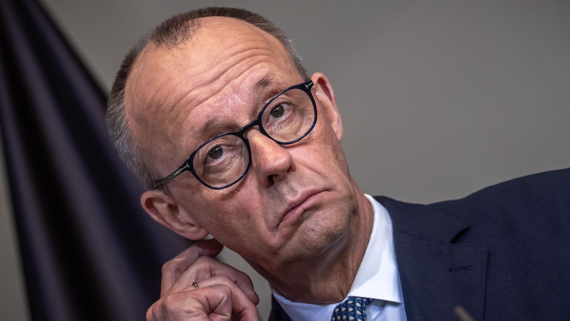 Bundeskanzler Friedrich Merz (CDU) bei einer Pressekonferenz. (Archivbild)