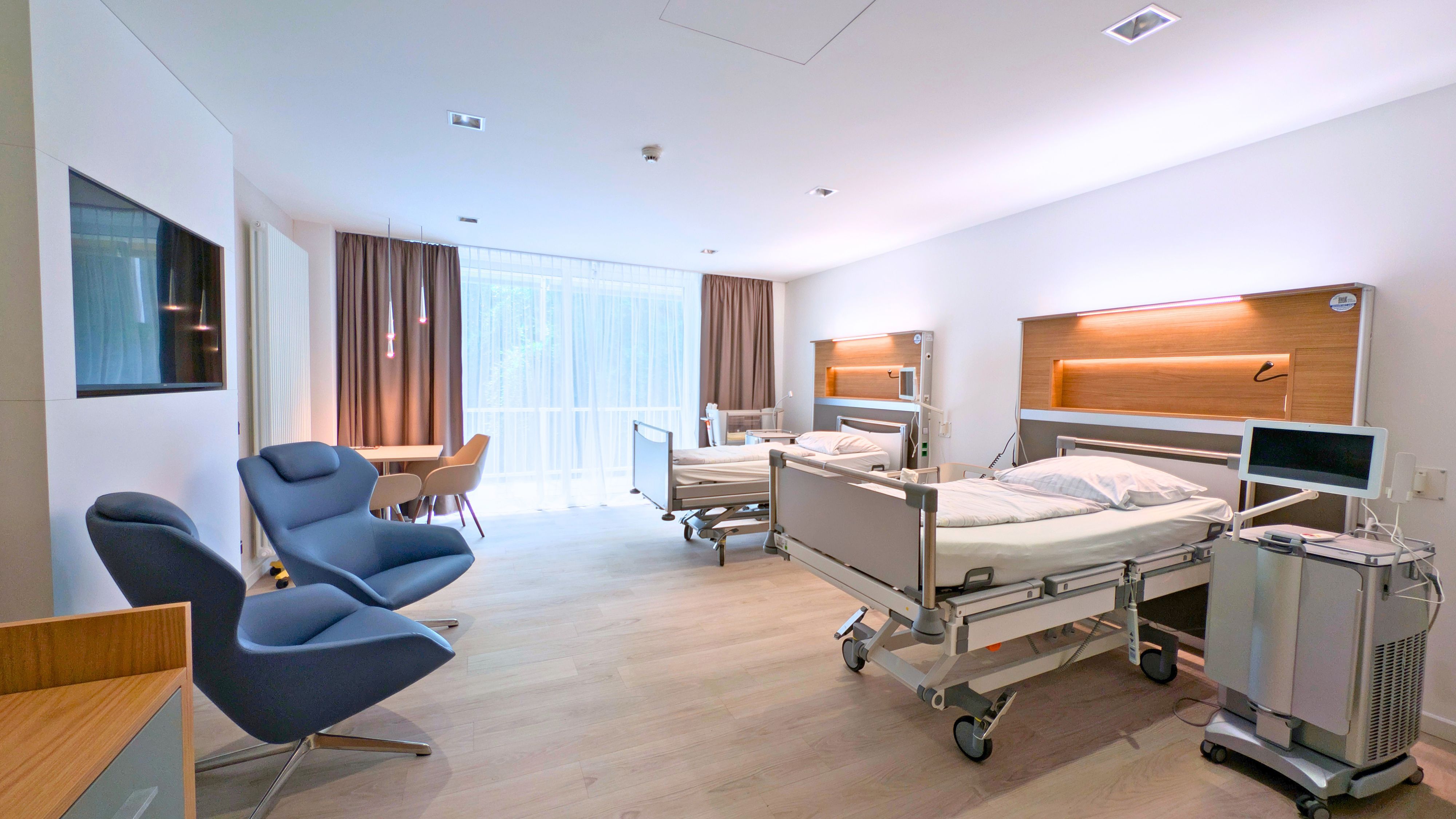 Zu Verfügung stehen 15 moderne Zimmer für die Versorgung von Müttern und ihren Neugeborenen.
