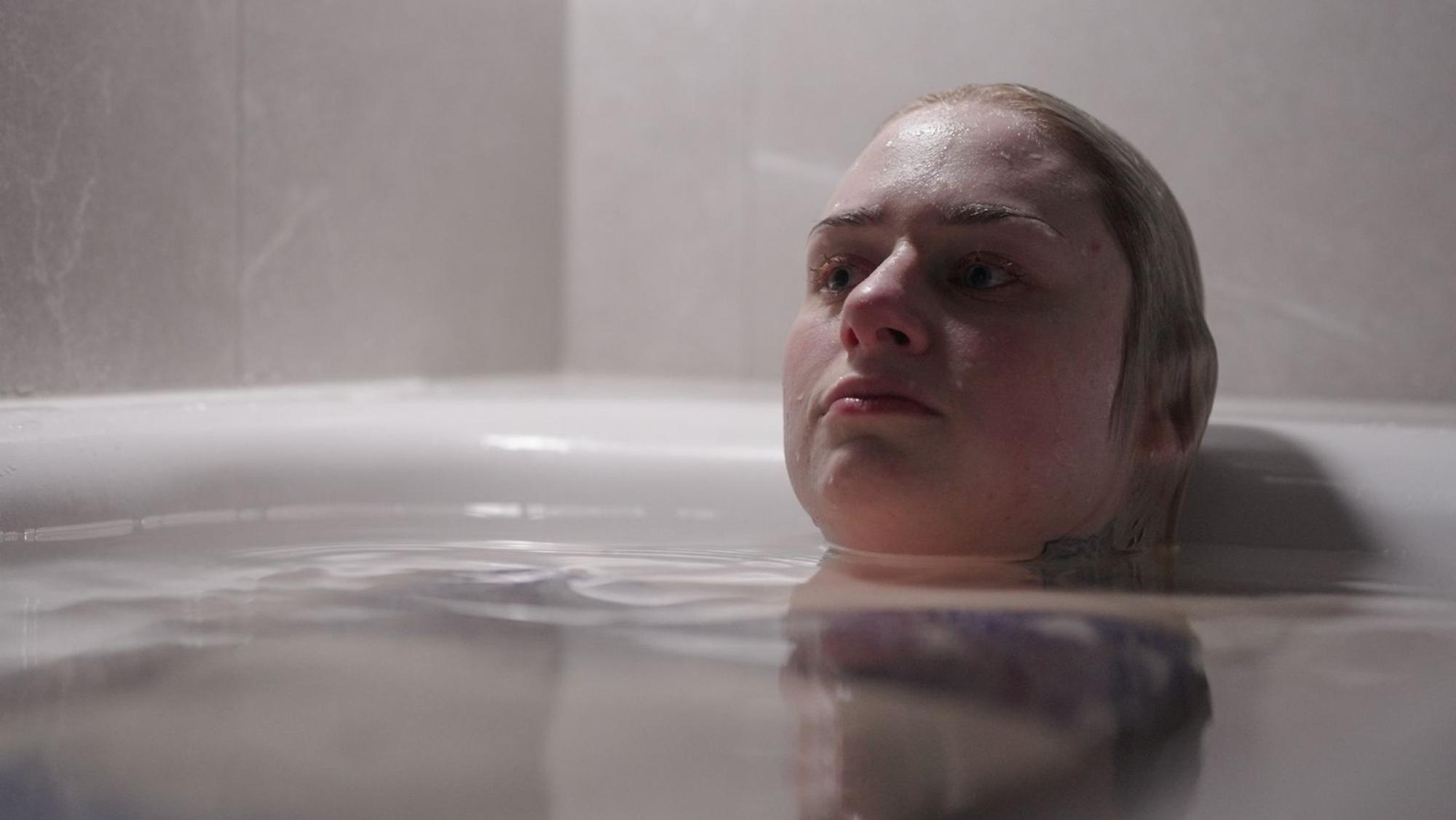 Heute lebt Sandrine mit ihren Depressionen. Der Sport und ihre Arbeit helfen ihr dabei. (Bild: ZDF / Markus Haist)
