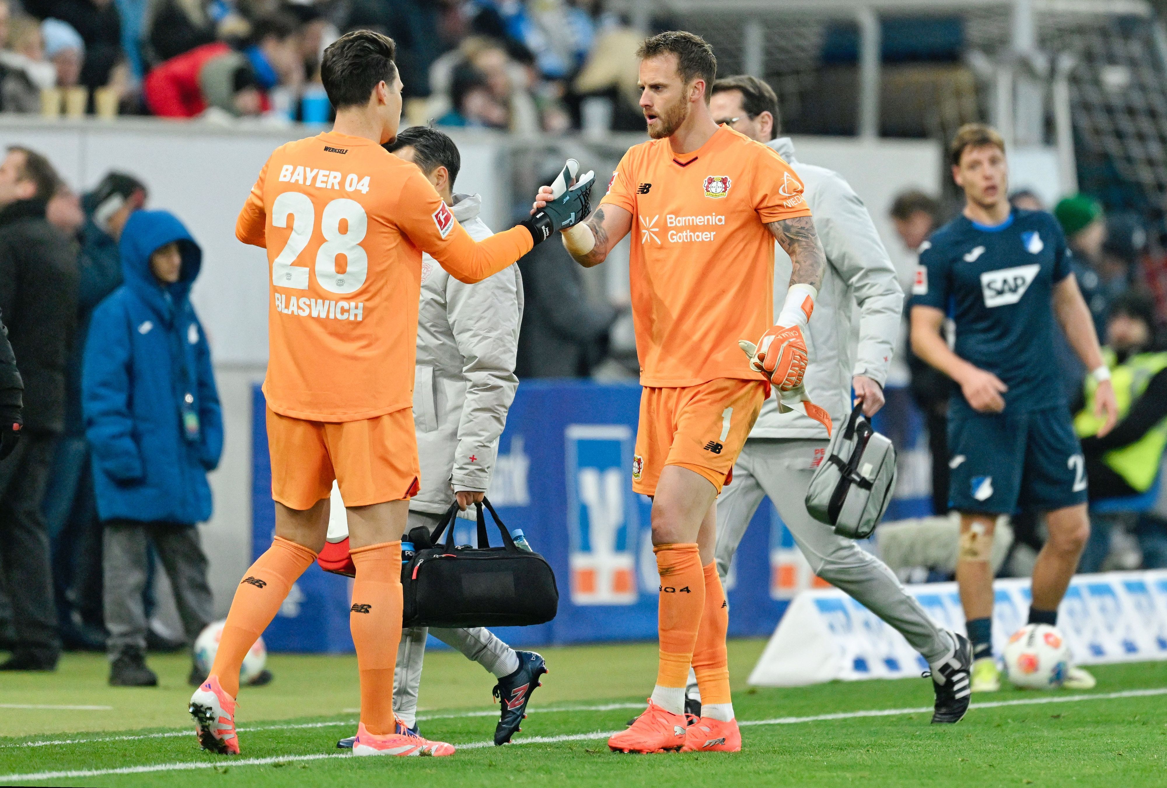 Jonas Blaswich wird im Spiel gegen Hoffenheim in der vergangenen Saison für den verletzten Mark Flekken eingewechselt.