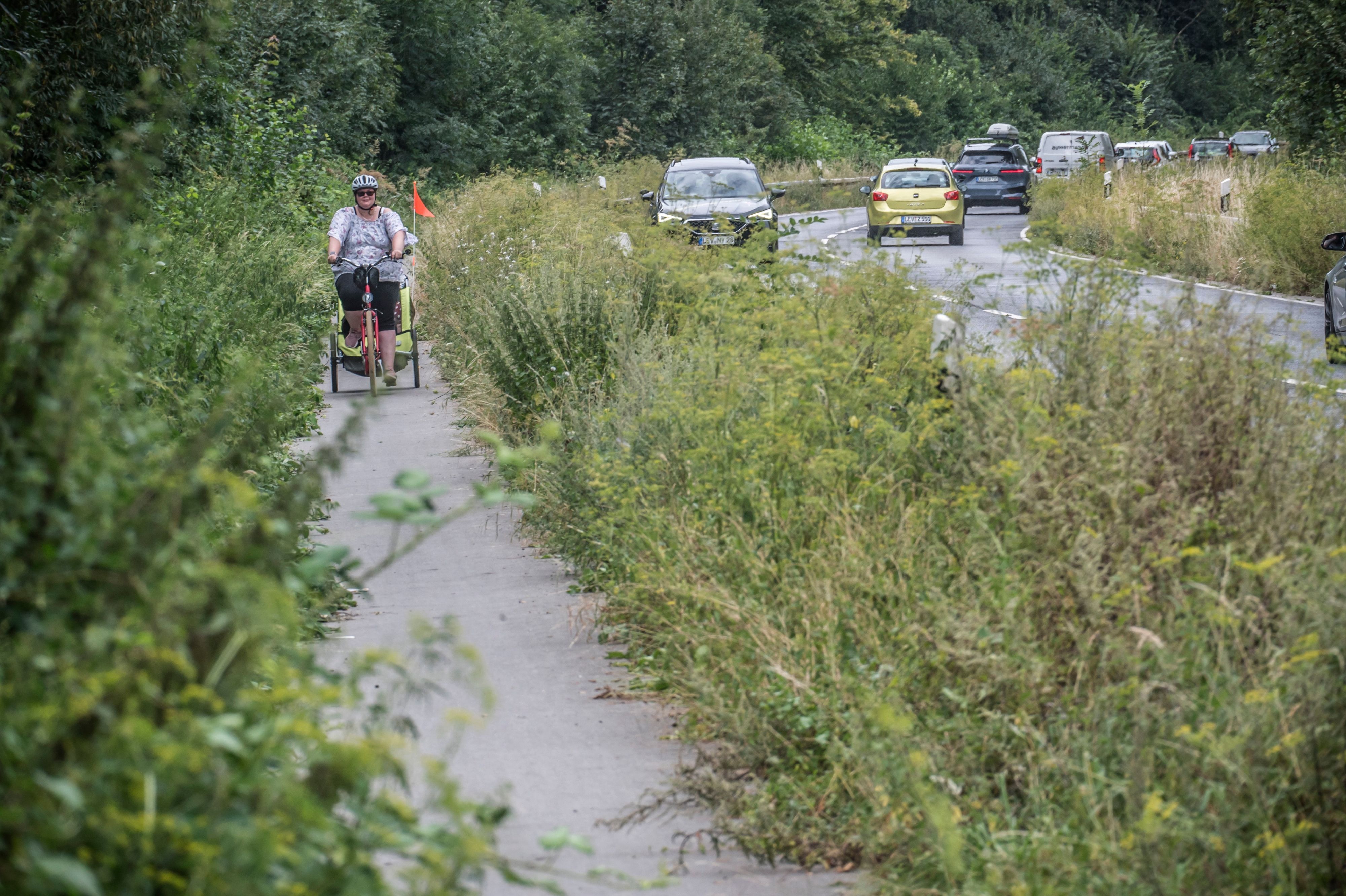 „Ich begrüße ausdrücklich, dass Leverkusen eine leistungsfähige Radverbindung nach Monheim schaffen will“, schreibt eine Leserin.