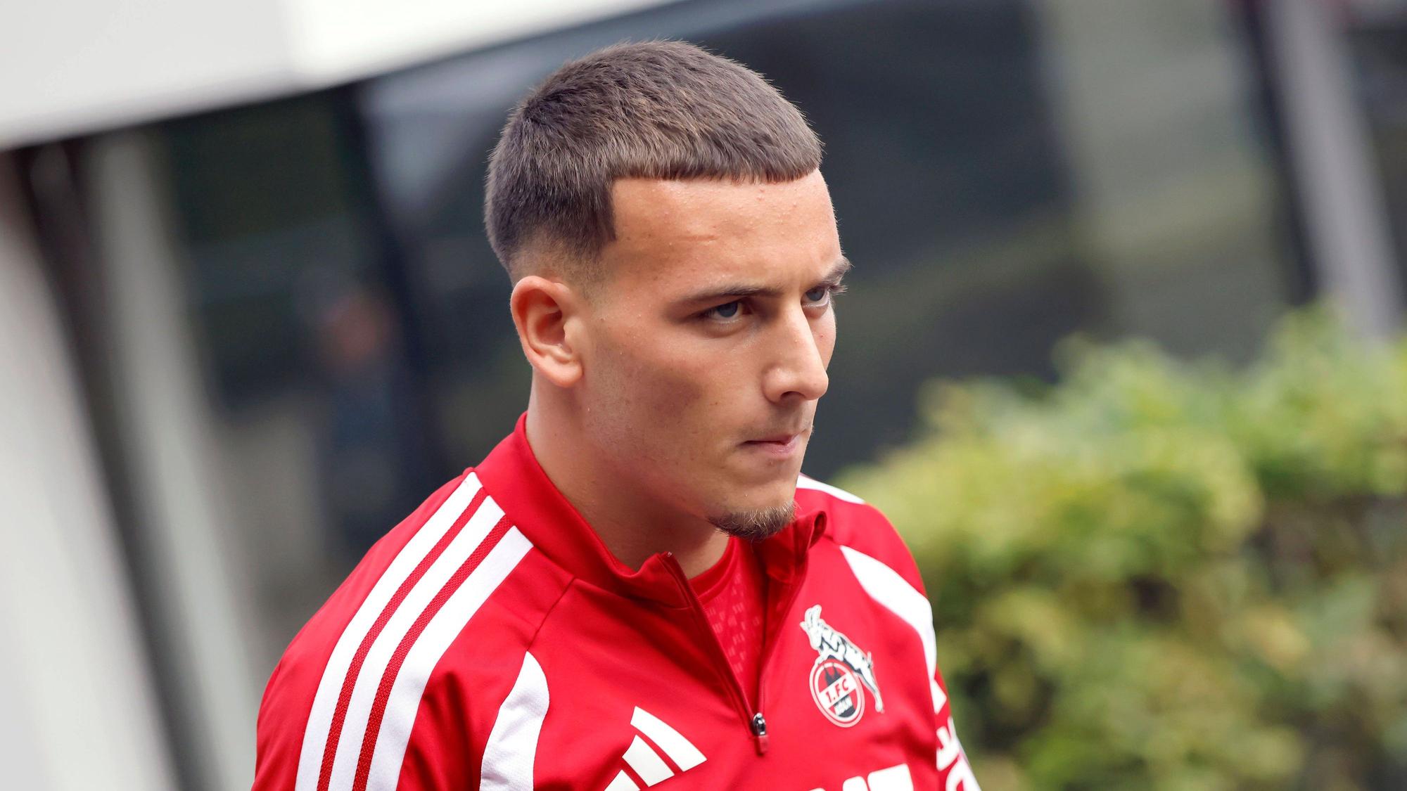 Beim Weg auf den Trainingsplatz: Said El Mala.