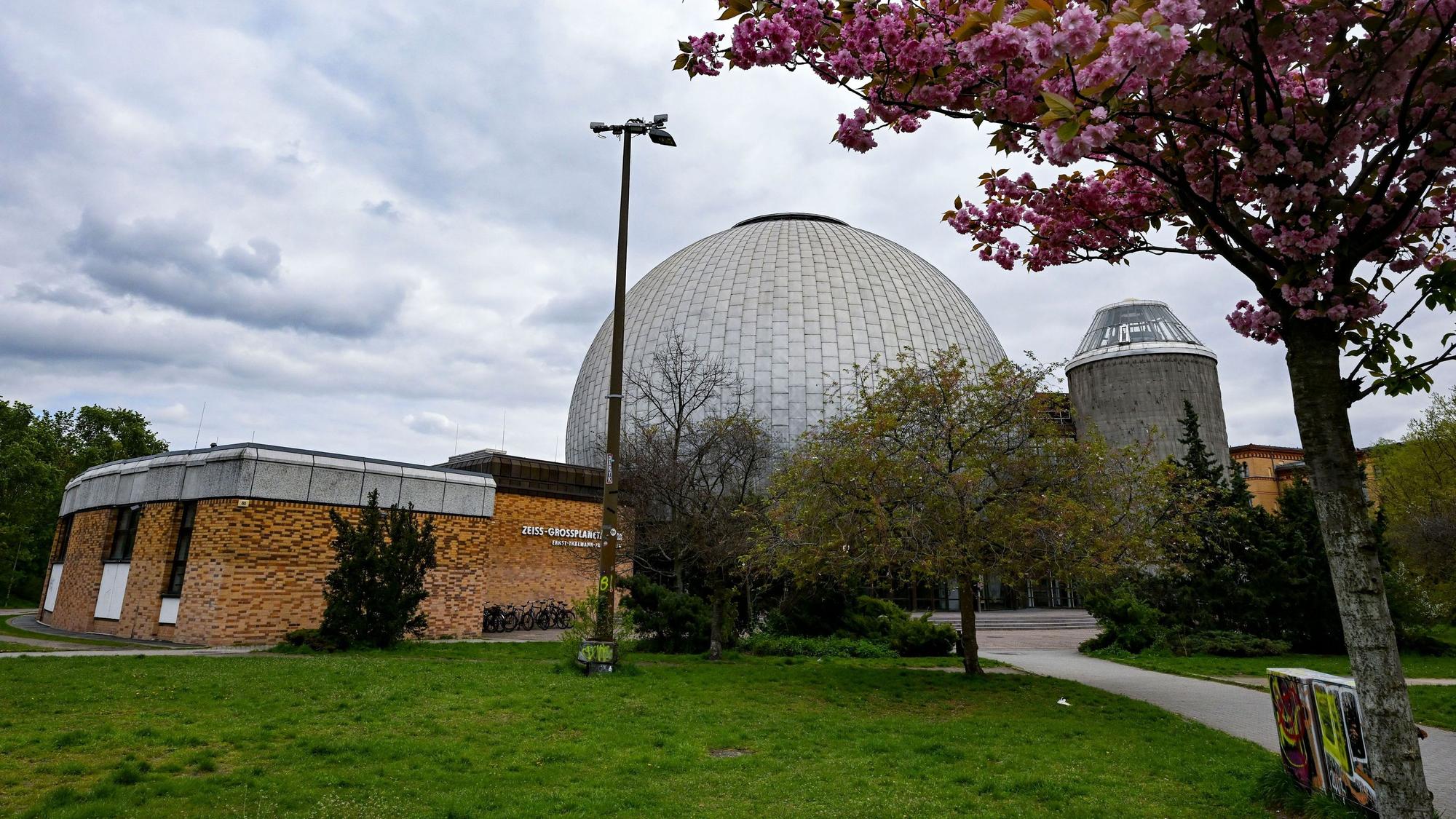 Unweit des Zeiss-Großplanetariums in Prenzlauer Berg wurde die Ffrauenleiche gefunden. (Symbolfoto)