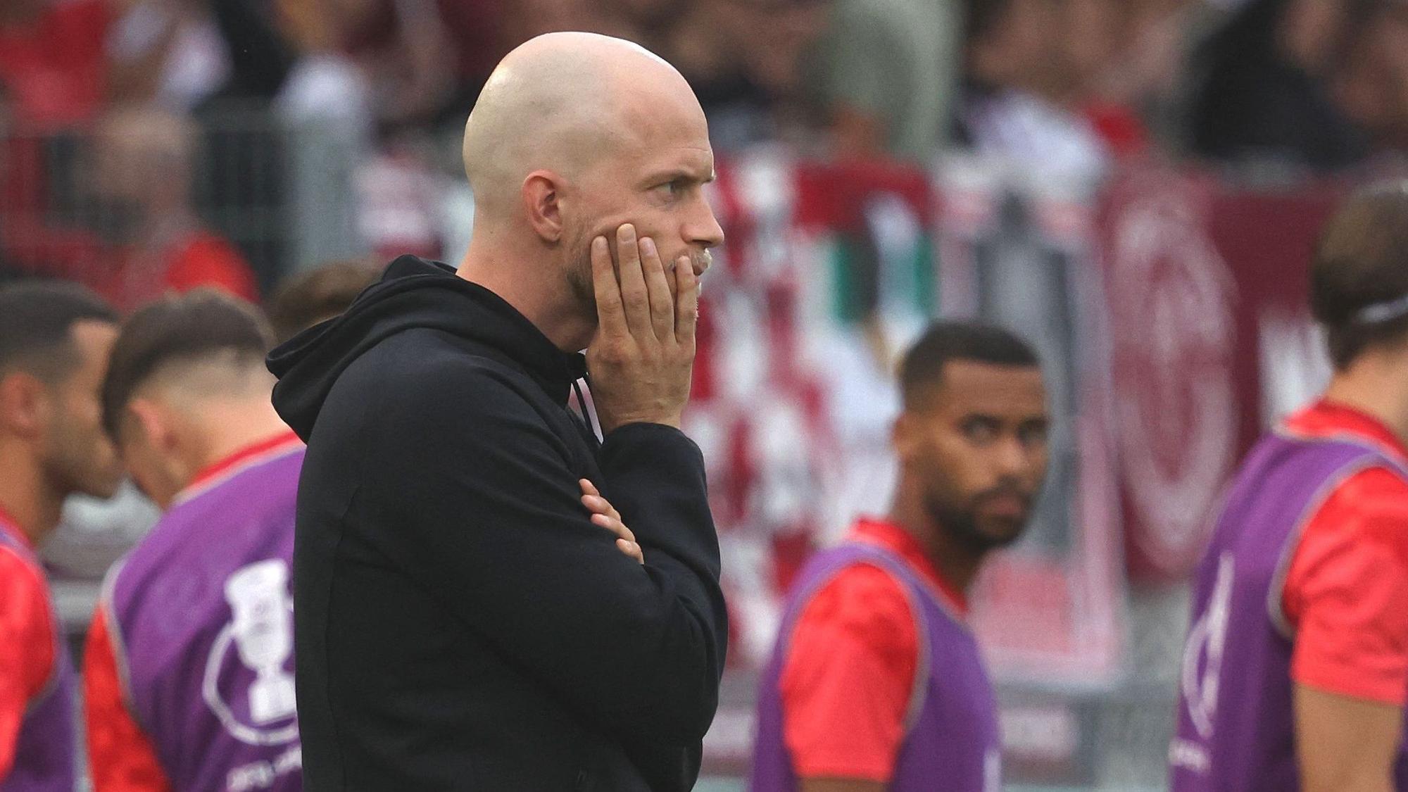 Au Backe: René Wagner blickte mit dem 1. FC Köln am Montagabend in Würzburg tief in den Abgrund.