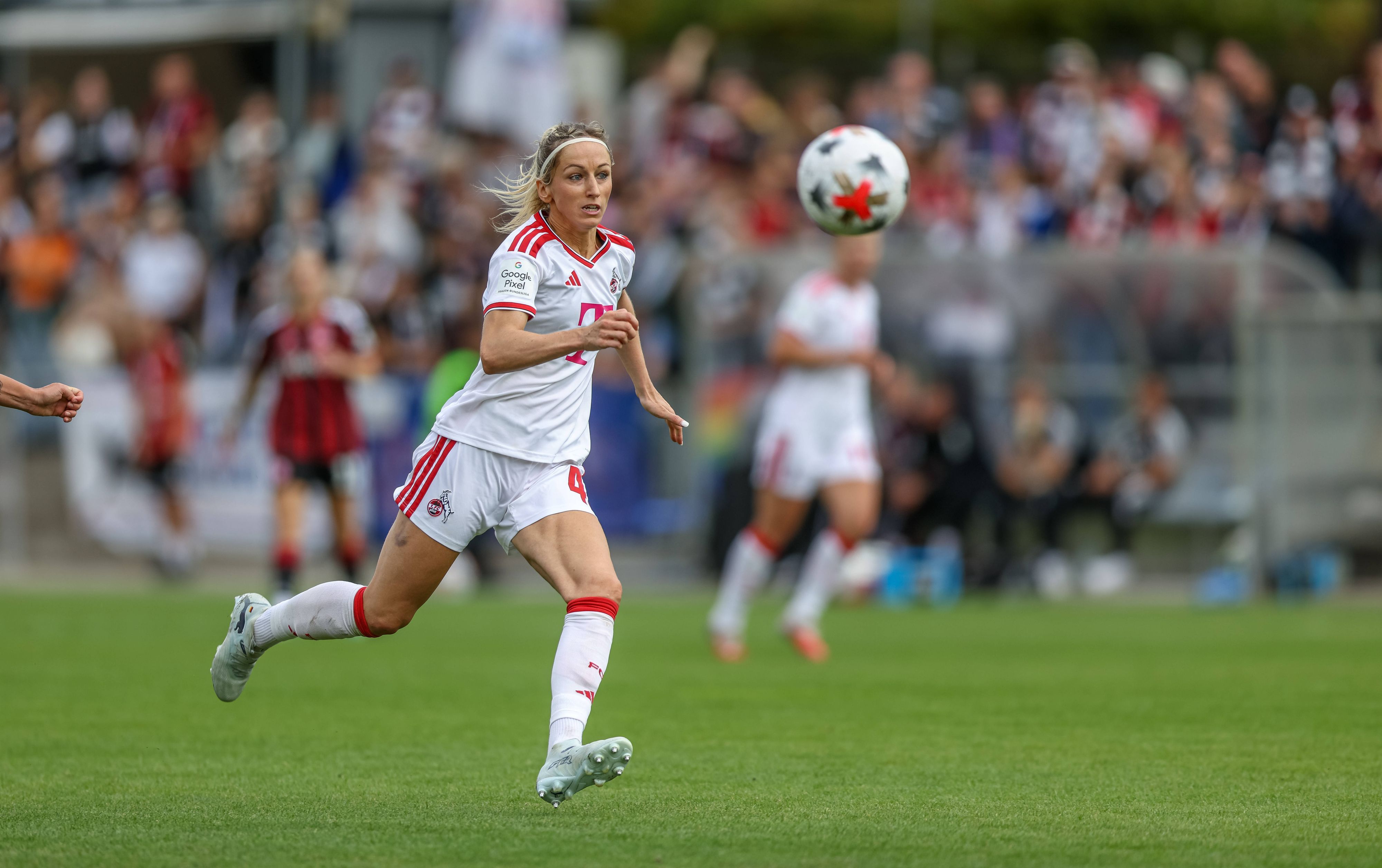 GER, Frankfurt, Eintracht Frankfurt vs 1. FC Köln, Google Pixel Frauen Bundesliga, Fussball, DFB, Spielzeit 2026/2027, Stadion am Brentanobad, 1. Spieltag im Bild: Kathrin Hendrich FC Köln Frauen 4 DFB/DFL REGULATIONS PROHIBIT ANY USE OF PHOTOGRAPHS AS IMAGE SEQUENCES AND/OR QUASI-VIDEO, 22.08.2026 *** GER, Frankfurt, Eintracht Frankfurt vs. 1. FC Köln, Google Pixel Women s Bundesliga, Soccer, DFB, 20262027 Season, Stadion am Brentanobad, Matchday 1 in pictures: Kathrin Hendrich, FC Köln Women 4. DFB and DFL regulations prohibit any use of photographs as image sequences and/or quasi-video. August 22, 2026 Copyright: HMBxMedia/HendrikxHamelau