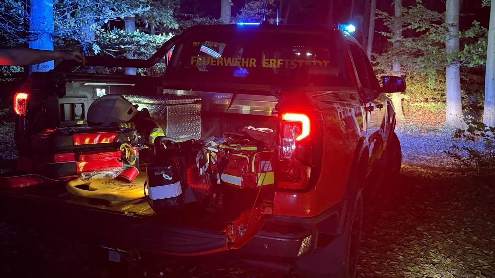 Der Ford Ranger ermöglicht es der Feuerwehr Erftstadt, auch in unwegsamem Gelände Verletzte sicher zu transportieren.