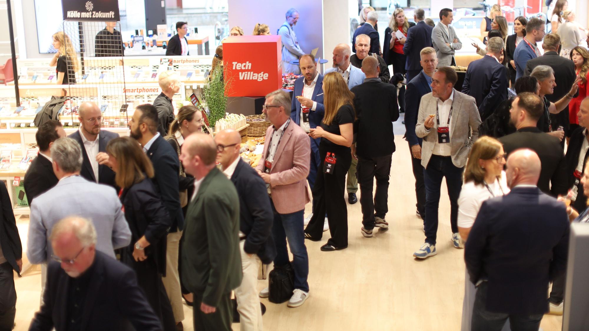 MediaMarktSaturn eröffnet auf der Hohe Straße den neuen Vorzeigemarkt.