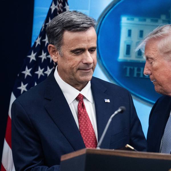 US-Präsident Donald Trump (r.) mit CIA-Direktor John Ratcliffe. (Archivbild)