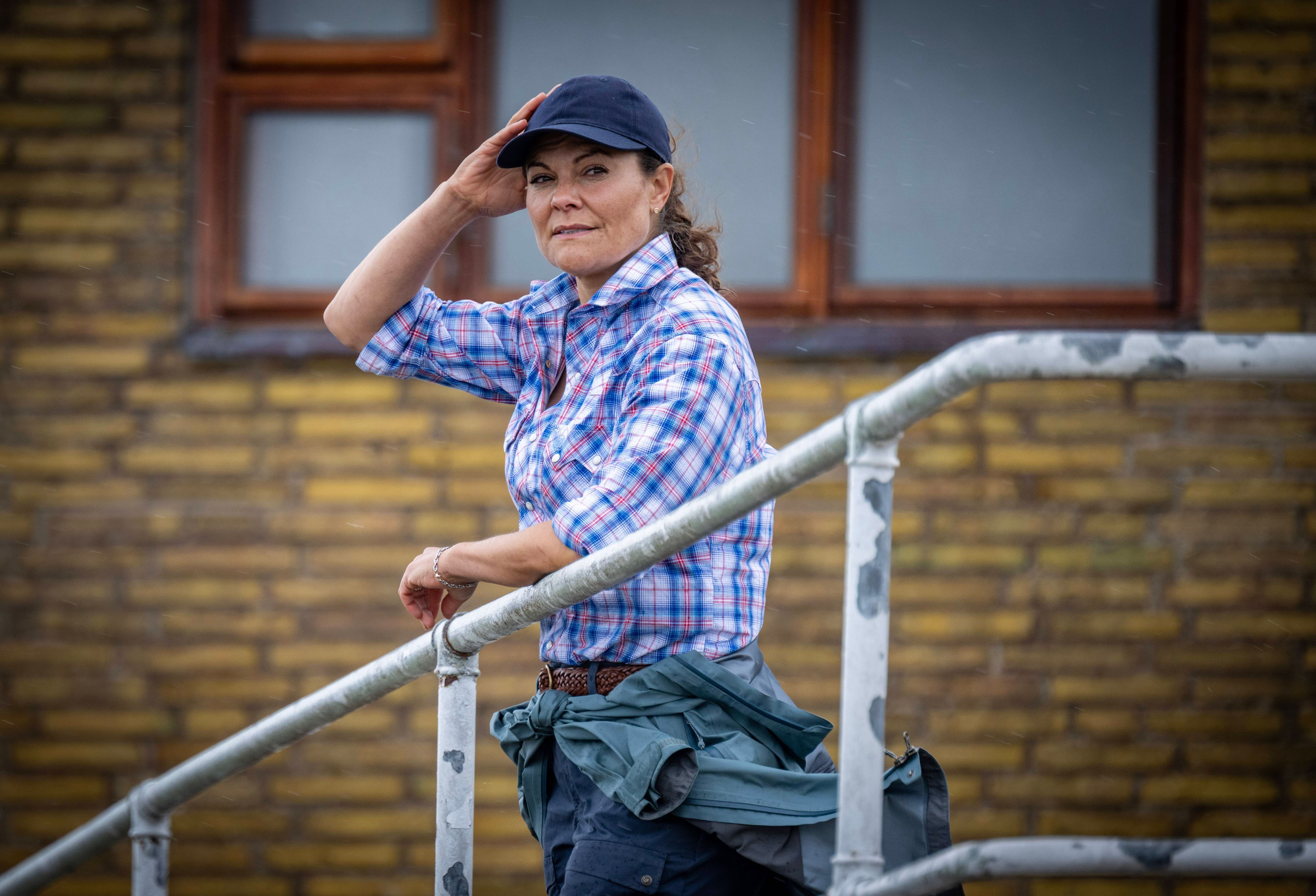 Kronprinzessin Victoria posiert.
