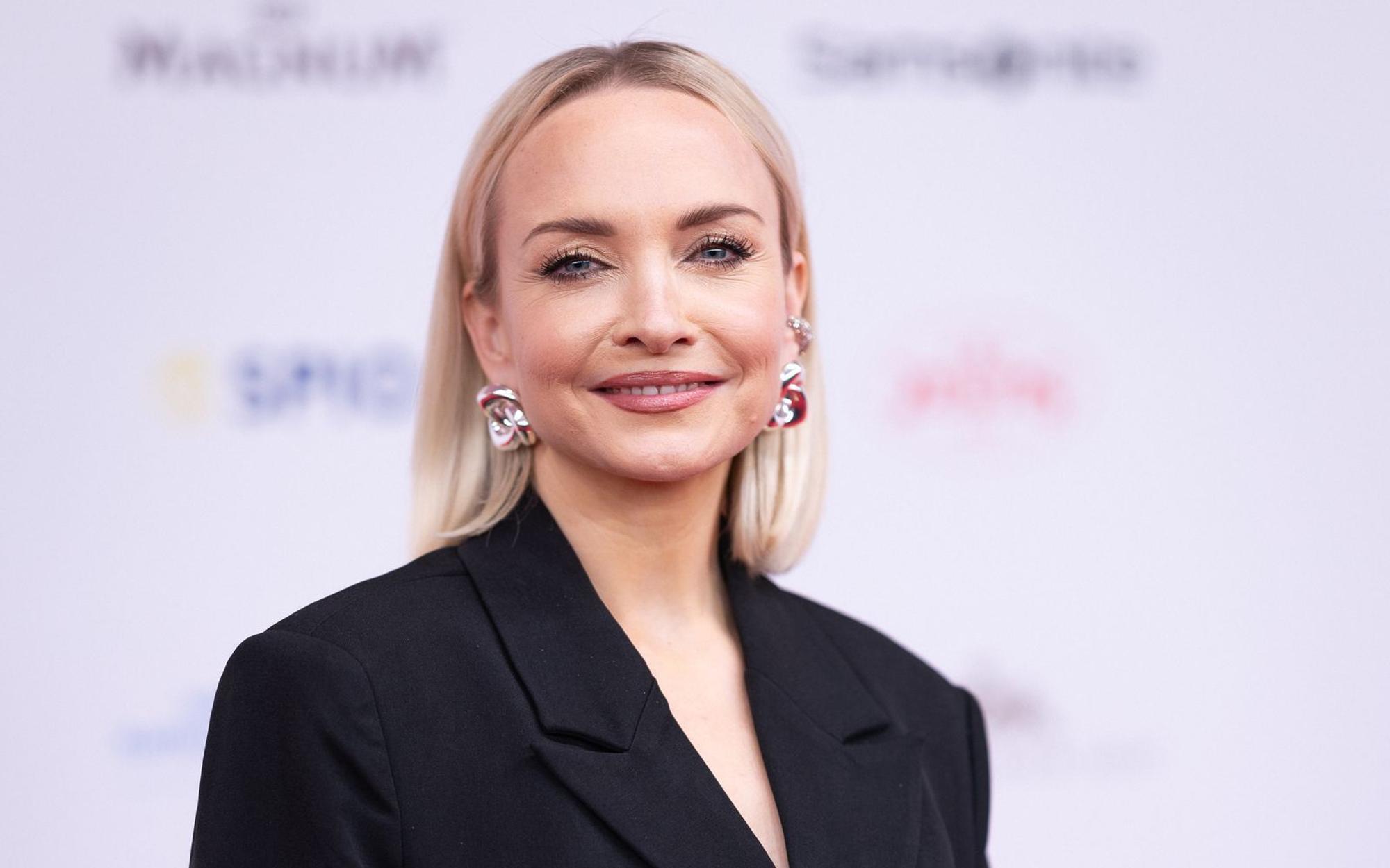 Im Podcast „feinstoff“ hat Janin Ullmann offen über die Zeit nach ihrem Ehe-Aus gesprochen. (Bild: 2025 Getty Images/Andreas Rentz)