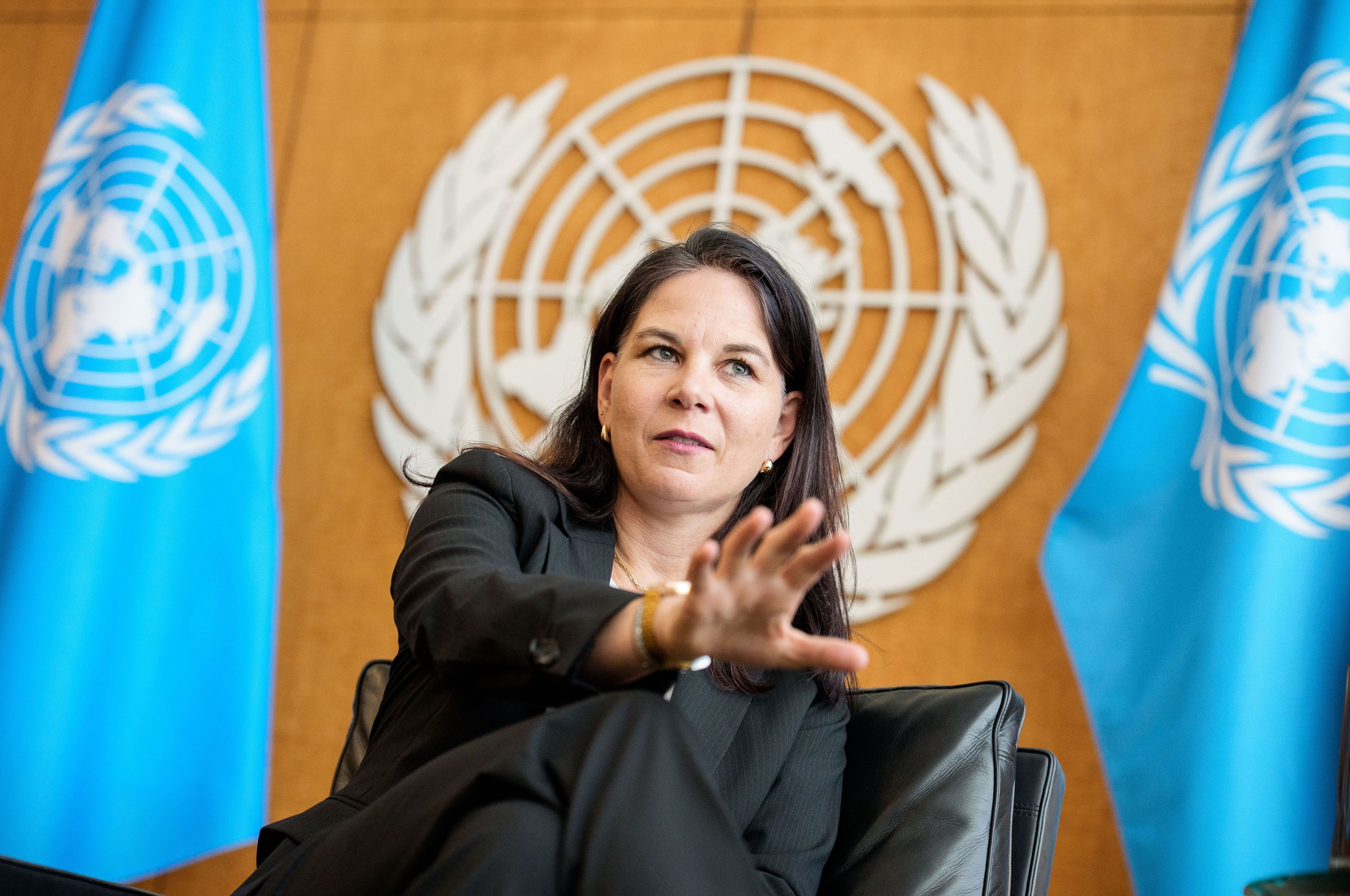 ARCHIV - 01.06.2026, USA, New York City: Annalena Baerbock, Präsidentin der Generalversammlung der Vereinten Nationen und ehemalige Außenministerin, aufgenommen in ihrem Büro in der UN bei einem Interview mit der dpa Deutsche Presse-Agentur. (zu dpa: ««Unverantwortlich» - USA und Russland schießen gegen Baerbock») Foto: Michael Kappeler/dpa +++ dpa-Bildfunk +++