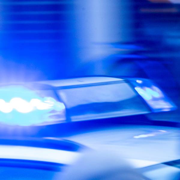 Die Polizei ermittelt nach einem Brand in einem Rewe-Markt in Leverkusen-Bürrig wegen des Verdachts der Brandstiftung.