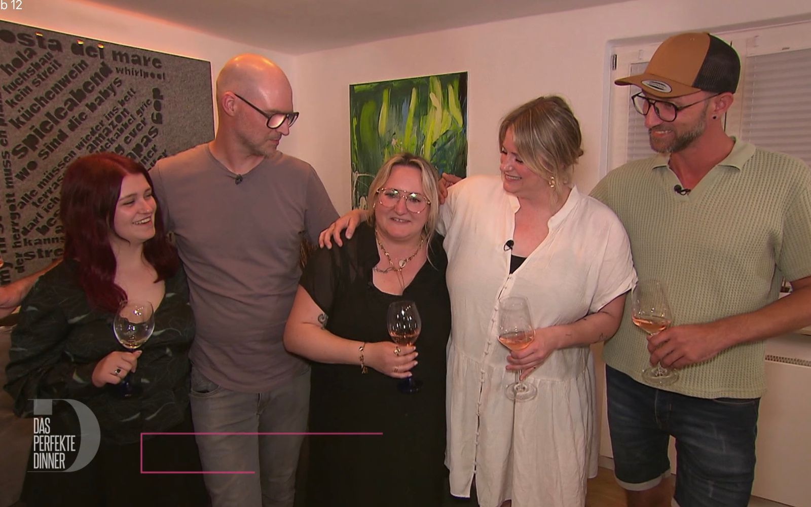 Gruppenbild mit Siegerin: Lorene gewinnt „Das perfekte Dinner“ in der Pfalz. (Bild: RTL)