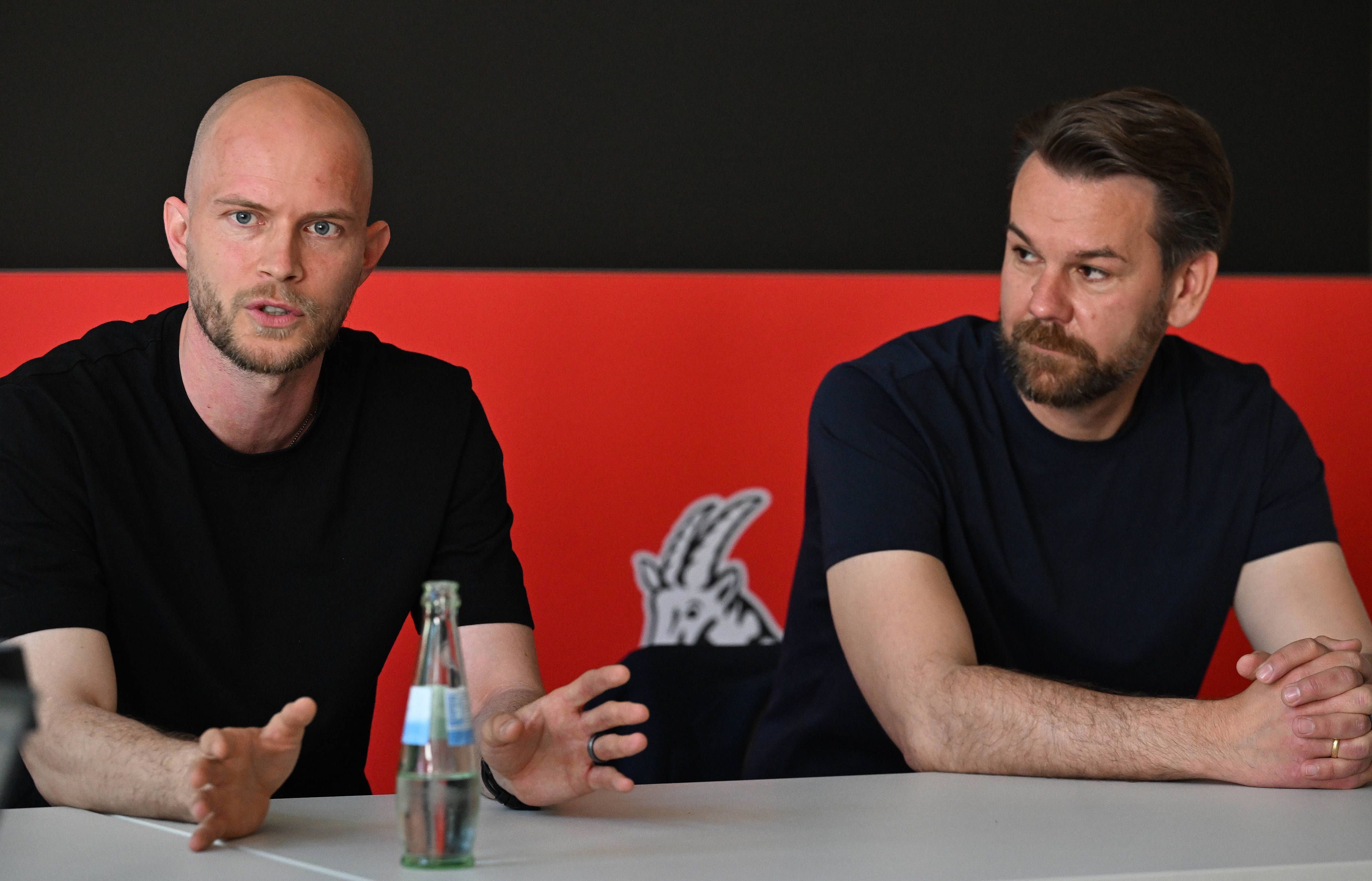 Thomas Kessler versucht, seinen Coach zu coachen und René Wagner zur Verfügung zu stehen.