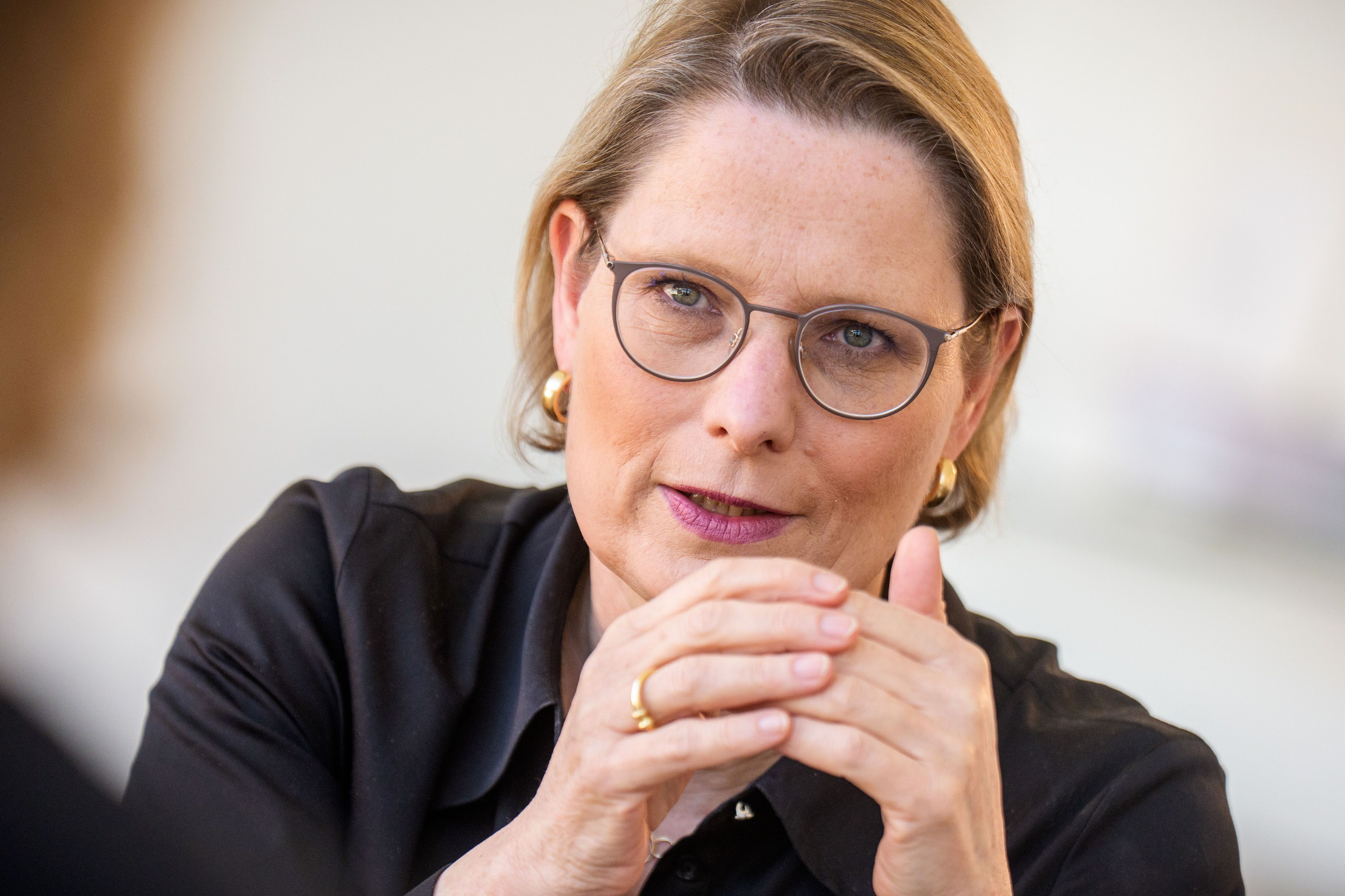 Will Kinder vor "manipulativen Designs wie endlosem Scrollen“ schützen: Bundesjustizministerin Stefanie Hubig (SPD)