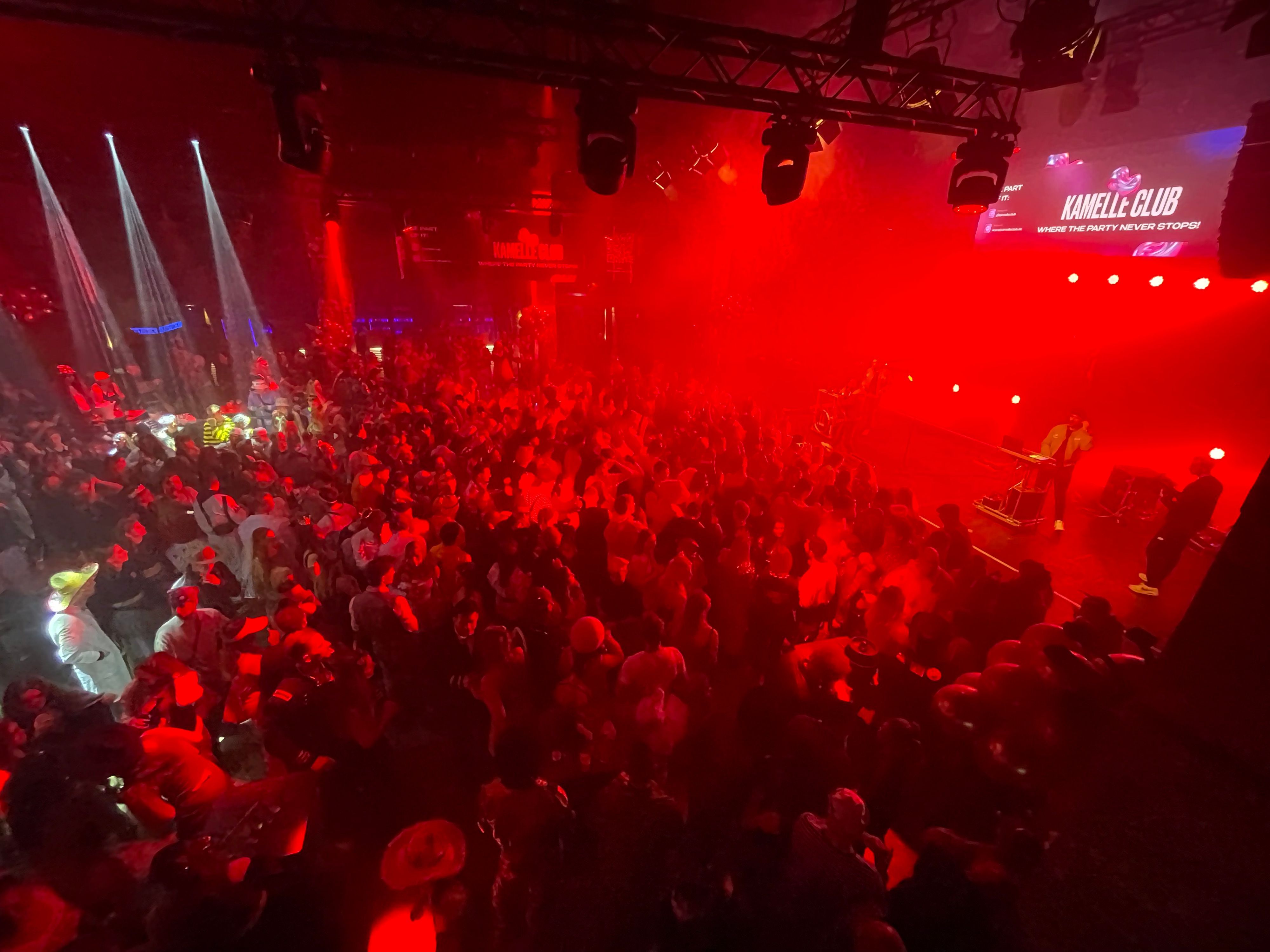 Blick in die Halle Tor 2 beim Kamelle-Club.