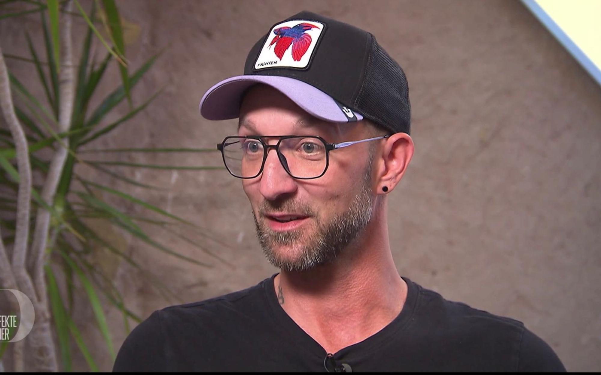 Tobias (44) ist Gastgeber des Finalabends in der Pfalz. (Bild: RTL)