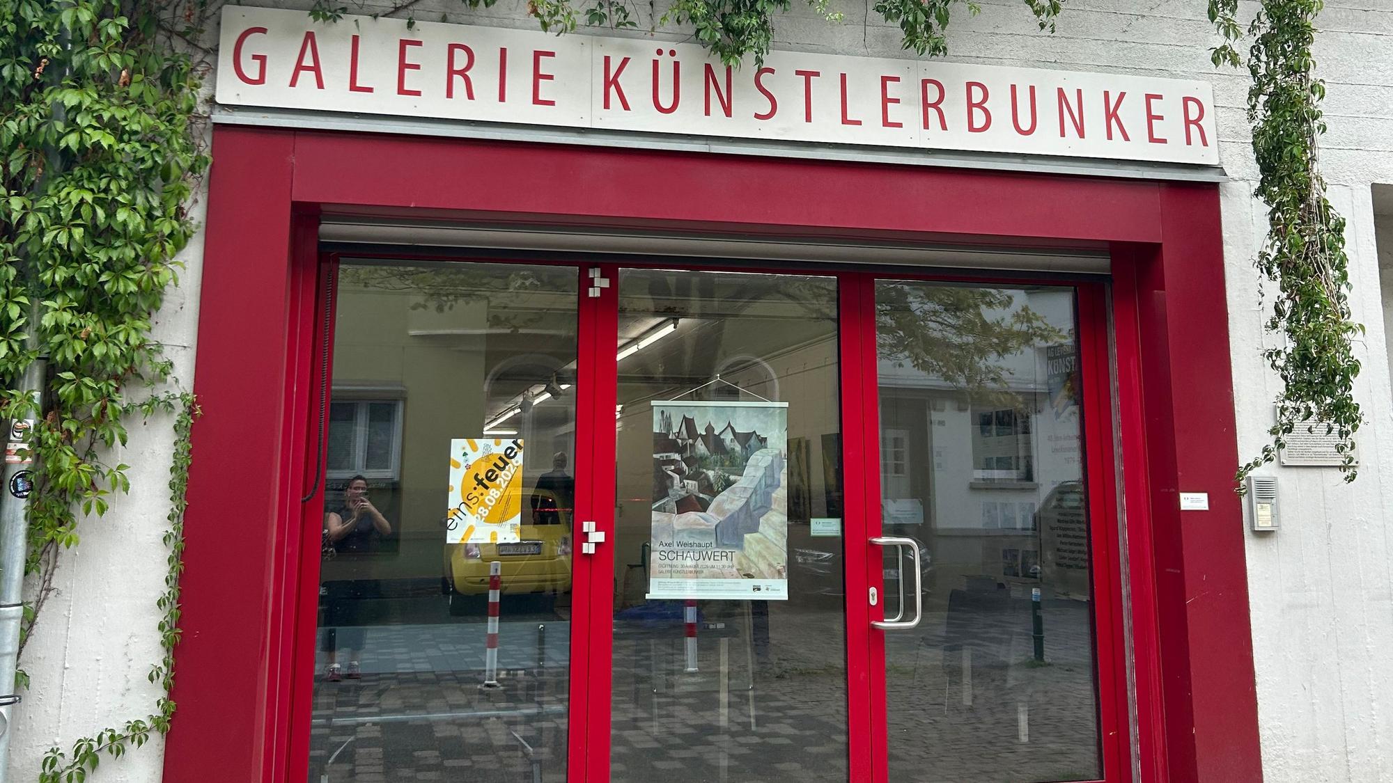 Der Eingang zu einer Galerie in Opladen