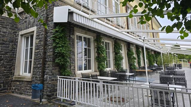 Außengastro des Bill’s Restaurant