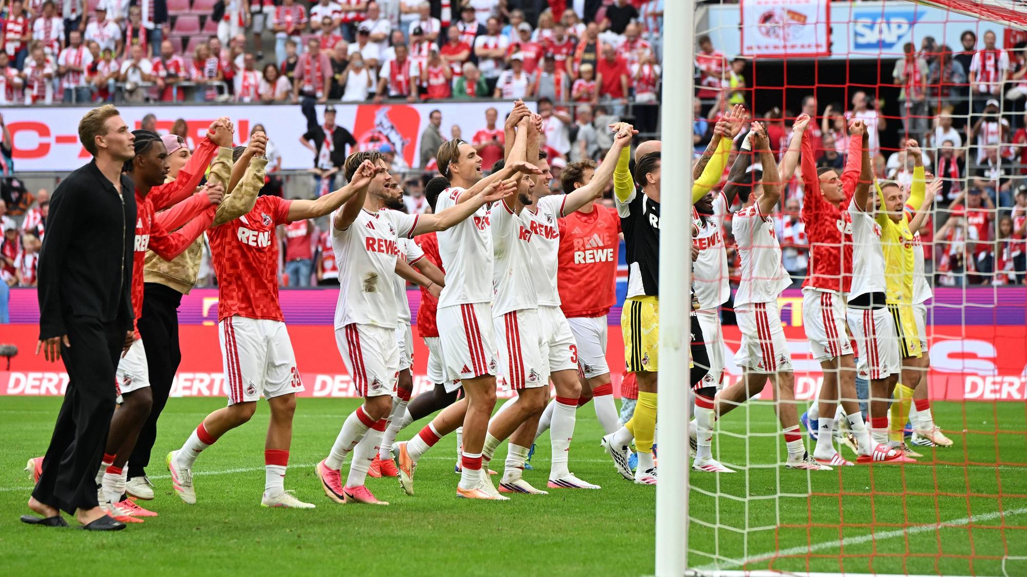 Spieler 1. FC Koeln Jubel, jubeln waehrend des Spiels der 1. Bundesliga zwischen 1. FC Koeln und TSG Hoffenheim, RheinEnergieStadion am 29. August 2026 in Koeln, Deutschland. Foto von Ralf Treese/DeFodi Images Spieler 1. FC Koeln celebrates, celebrating during the Bundesliga match between 1. FC Koeln and TSG Hoffenheim at RheinEnergieStadion on August 29, 2026 in Cologne, Germany. Photo by Ralf Treese/DeFodi Images DFB / DFL REGULATIONS PROHIBIT ANY USE OF PHOTOGRAPHS AS IMAGE SEQUENCES AND/OR QUASI-VIDEO. Photo by Ralf Treese/DeFodi Images - *** 1. FC Köln player celebrates during the Bundesliga match between 1. FC Köln and TSG Hoffenheim, RheinEnergieStadion on August 29, 2026, in Cologne, Germany. Photo by Ralf Treese, DeFodi Images. Player 1 FC Cologne celebrates during the Bundesliga match between 1 FC Cologne and TSG Hoffenheim at RheinEnergieStadion on August 29, 2026 in Cologne, Germany. Photo by Ralf Treese, DeFodi Images. DFB and DFL regulations prohibit any use of photographs as image sequences and/or quasi-video. Photo by Ralf Treese, DeFodi Images.