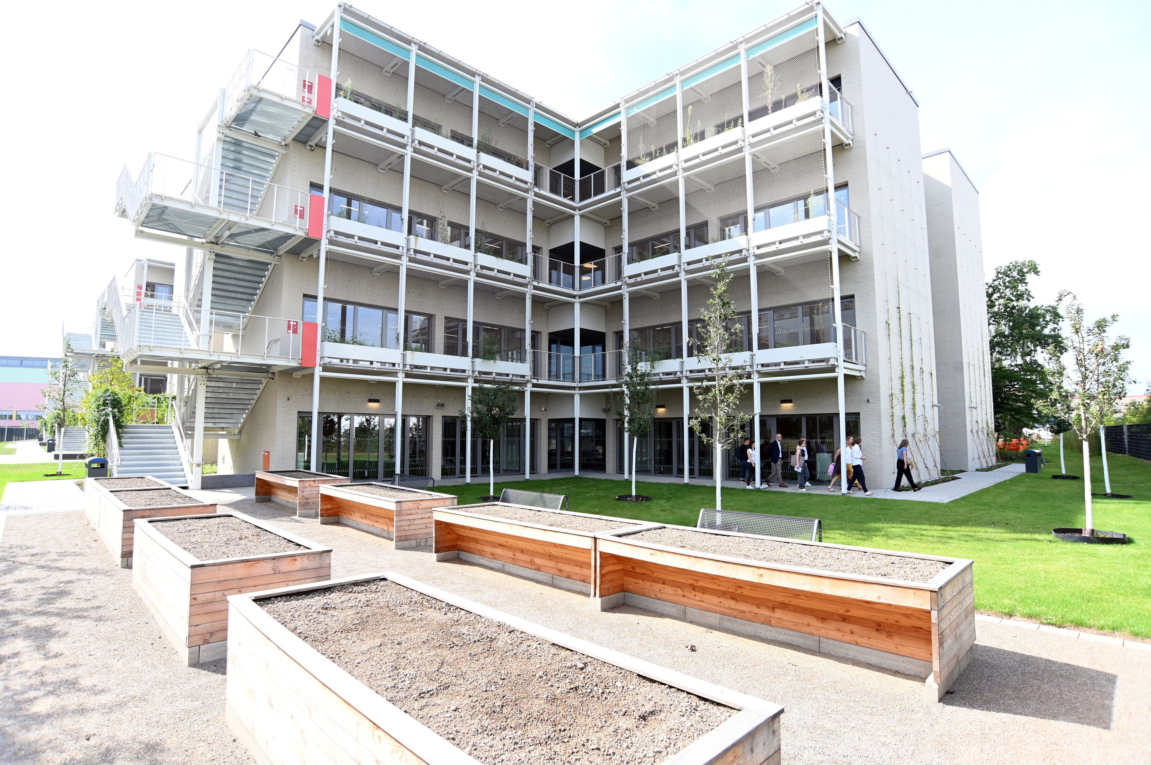 Der neue Holzhybridbau der Gesamtschule Ossendorf.