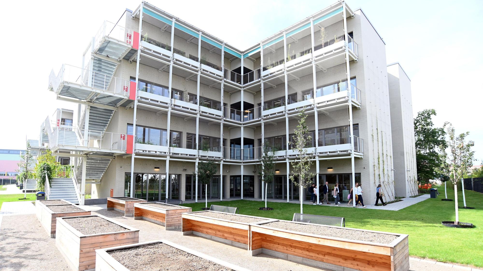 Der neue Holzhybridbau der Gesamtschule Ossendorf.