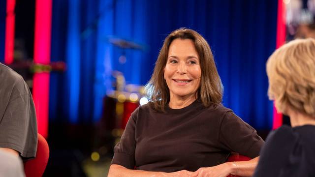 Anne Will hat im „Kölner Treff“ über ihre Liebe zu Köln gesprochen. (Bild: WDR/Melanie Grande)