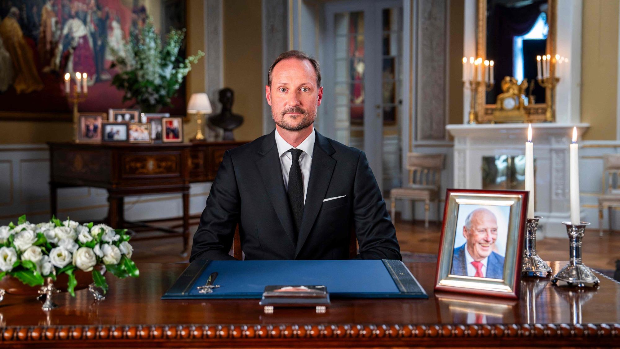 Haakon VIII. in seiner ersten Rede als König