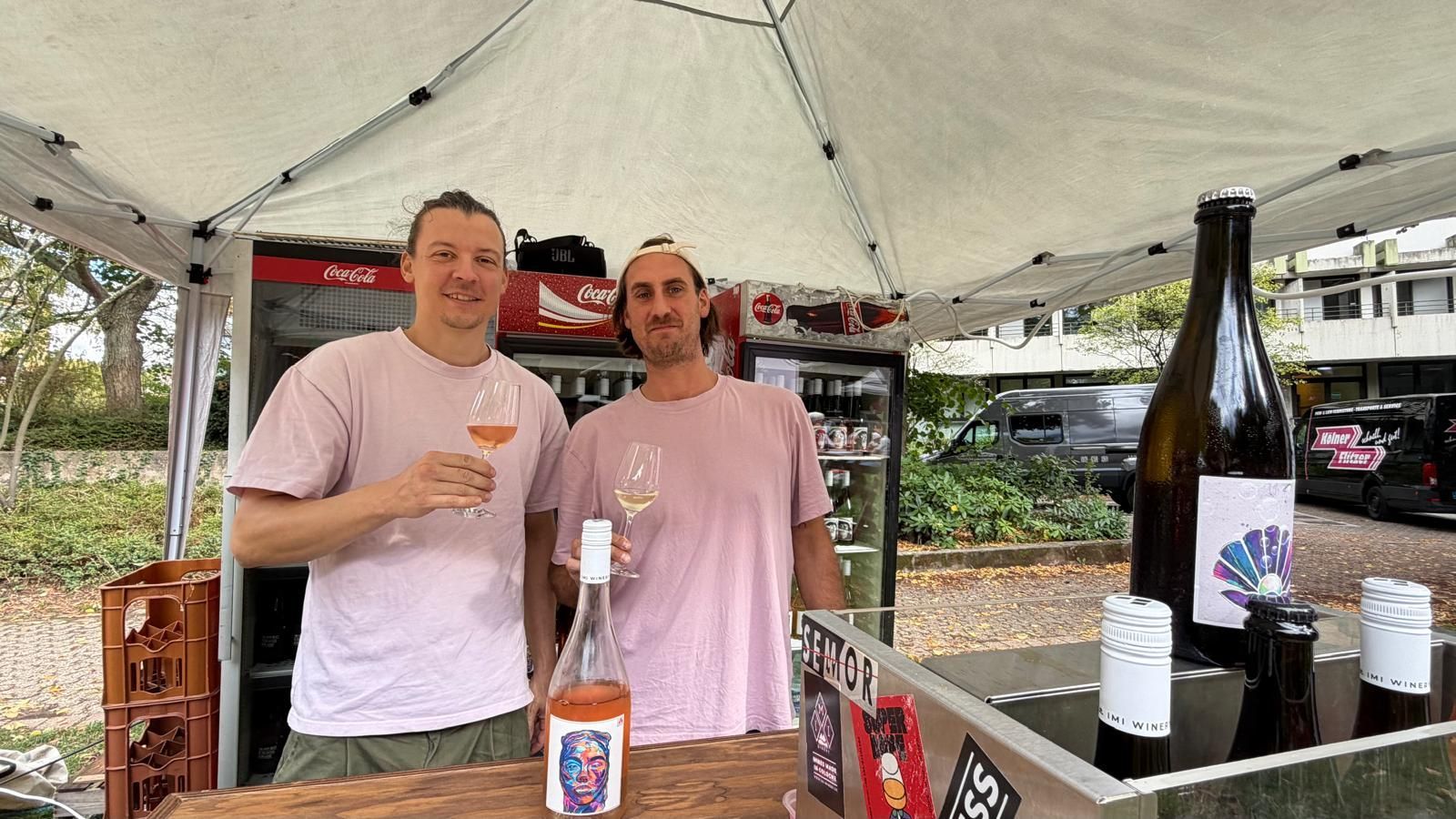 Bio-Trauben aus der Pfalz, Wein aus Köln-Ehrenfeld: Jan und Mats verbinden mit IMI Winery Weinbau und Stadtleben.