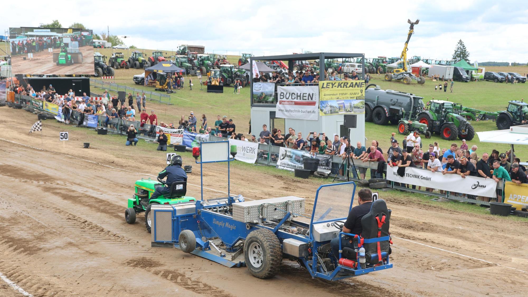 Bei der „Treckerparty im Büsch“, dem Lutlspektakel in Waldbröl-Schönenbach starteten diesmal auch Wettbewerbsläufe der Deutschen Meisterschaft im „Garden Pulling“.