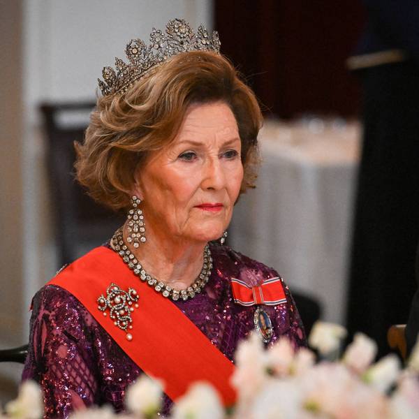 President Macron s Official Visit To Norway - Gala Dinner Queen Sonja of Norway during the gala dinner at the Royal Palace in Oslo on June 23, 2025, as part of the presidential state visit to Norway. Photo by Abdullah Firas/ABACAPRESS.COM Oslo Norway PUBLICATIONxNOTxINxFRAxUK Copyright: xAbdullahxFiras/ABACAx