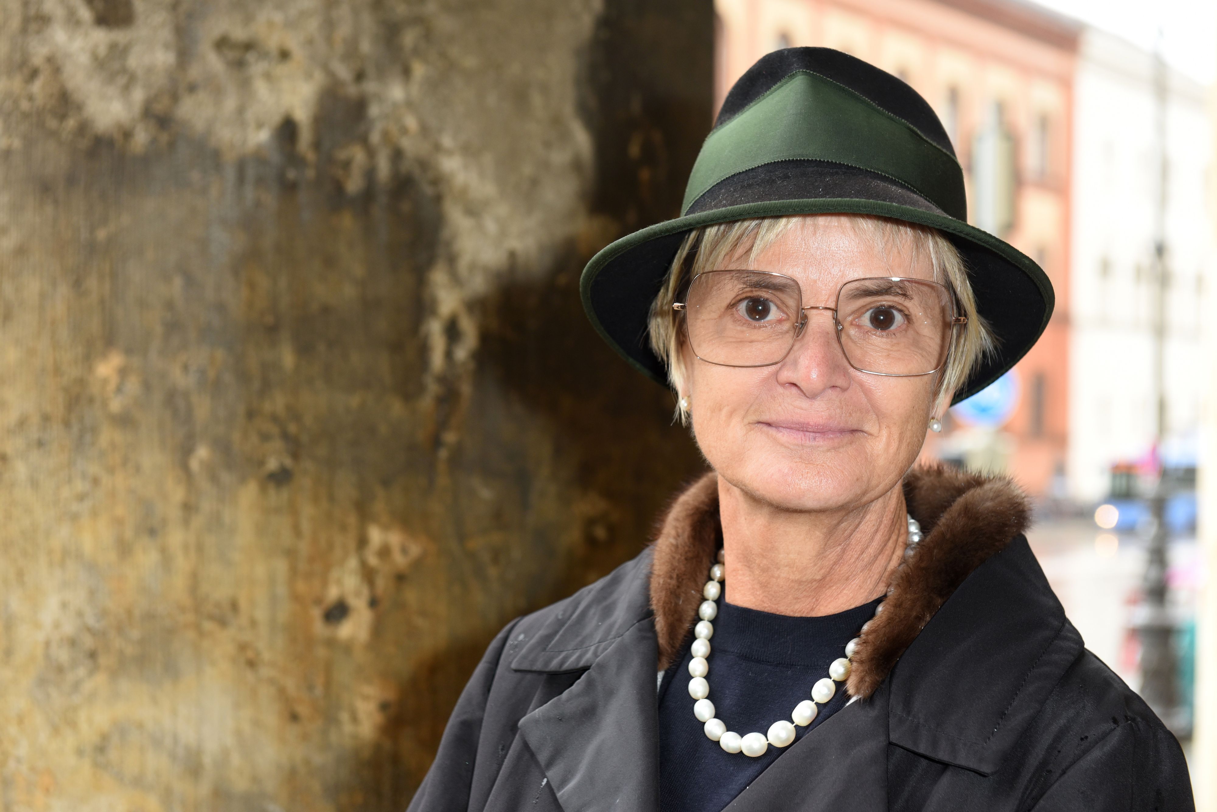 Gloria von Thurn und Taxis kommt zum Gedenkgottesdienst für Star-Figaro Gerhard Meir in der St. Ludwig Kirche.