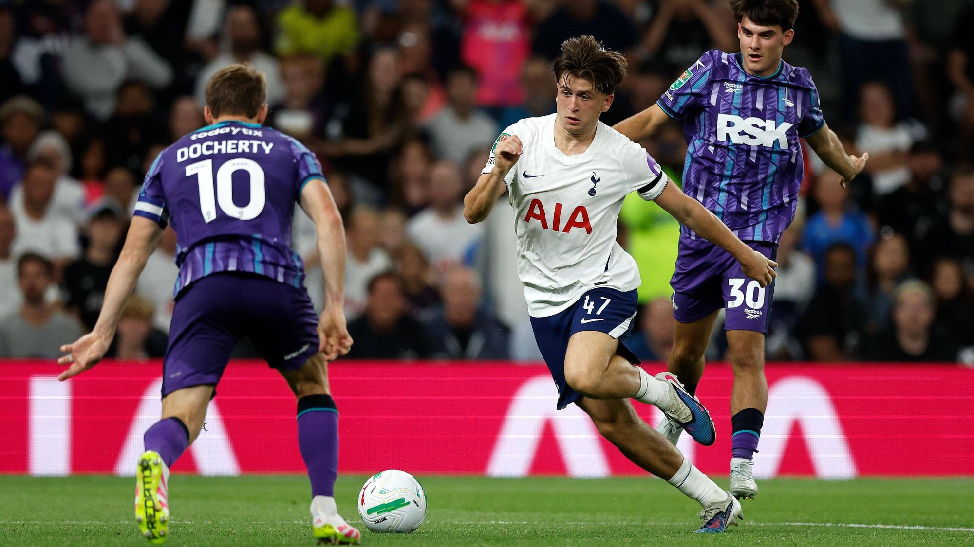 Tempodribbler Mikey Moore hatte im Pokalspiel gegen Charlton Athletic seinen großen Auftritt. Für ein Engagement bei den Tottenham Hotspur reichte es bislang nicht dauerhaft.