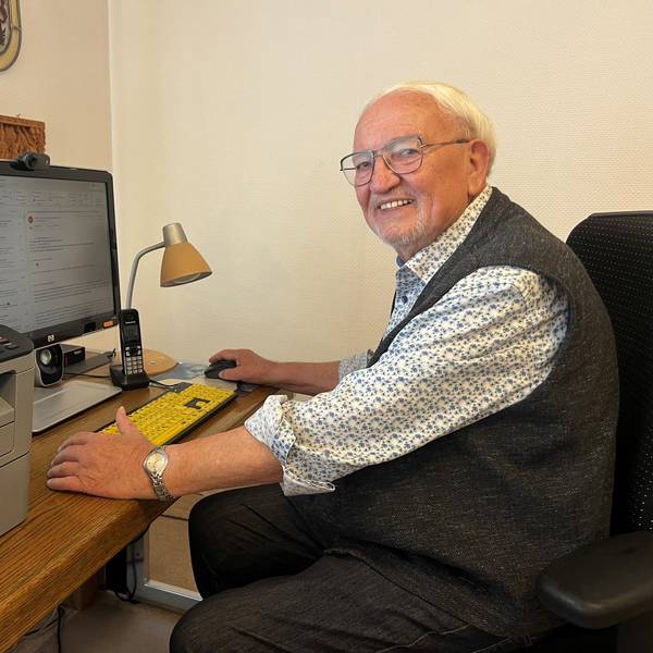 Ludwig Neuber in seinem Büro.